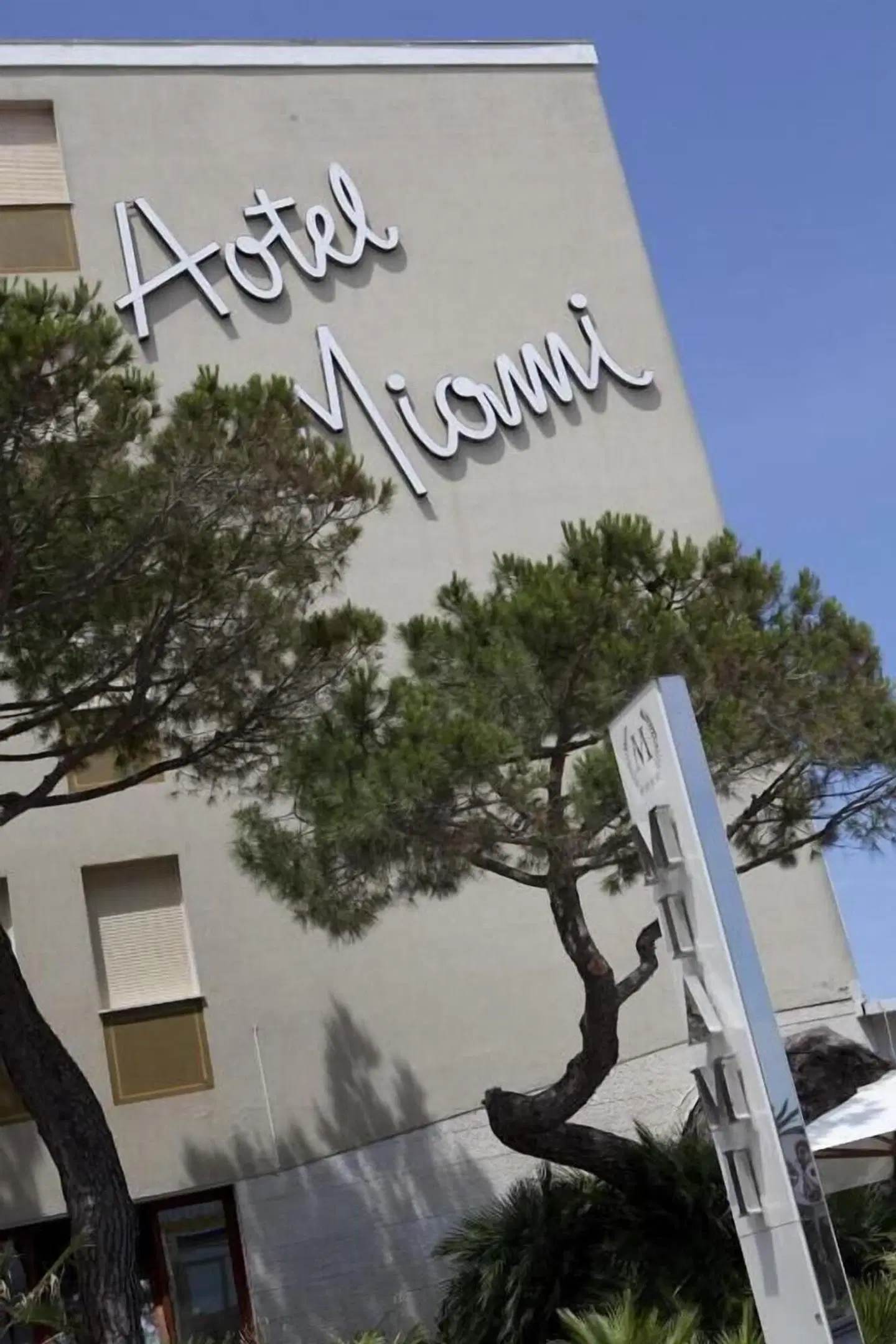 Color Miami Beach Family Hotel EXTERIOR