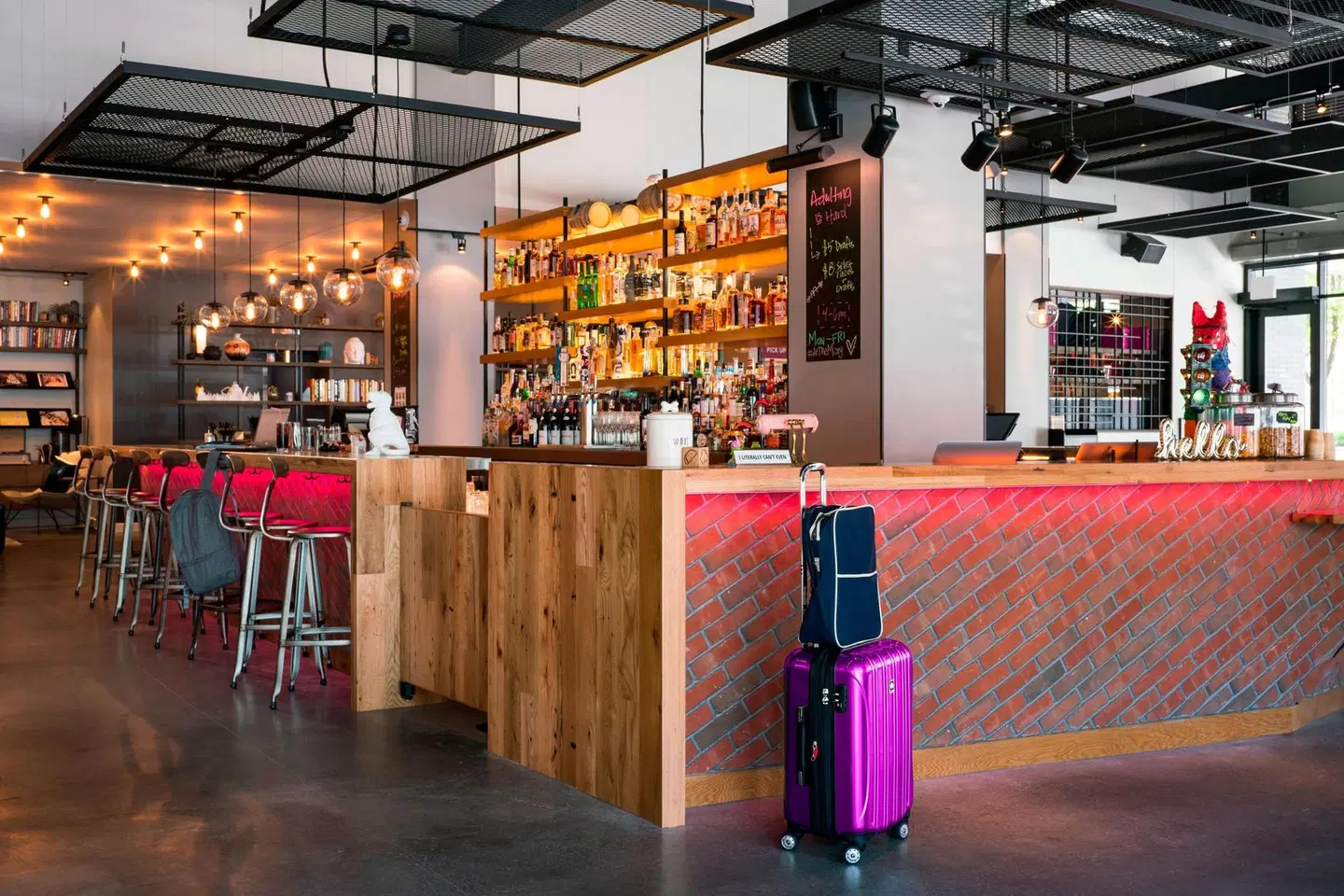 Moxy Chicago Downtown Bar