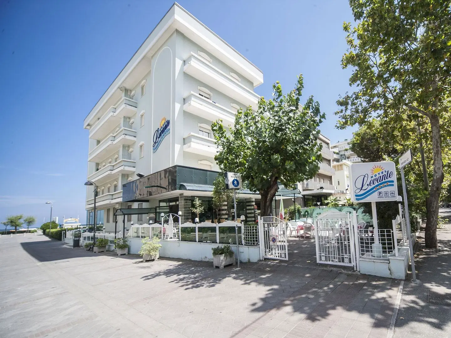 Levante EXTERIOR