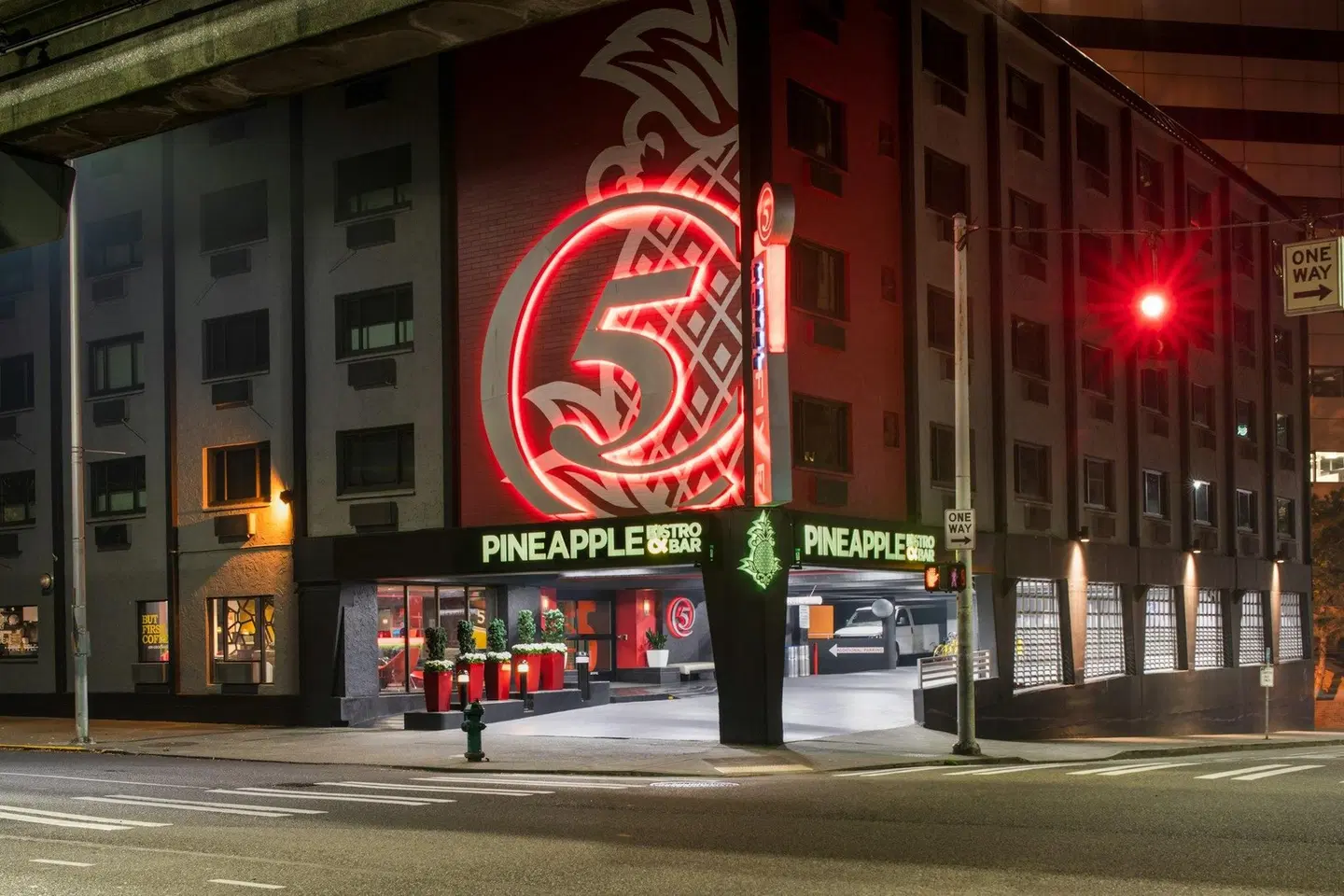Hotel Five - A Staypineapple Hotel EXTERIOR