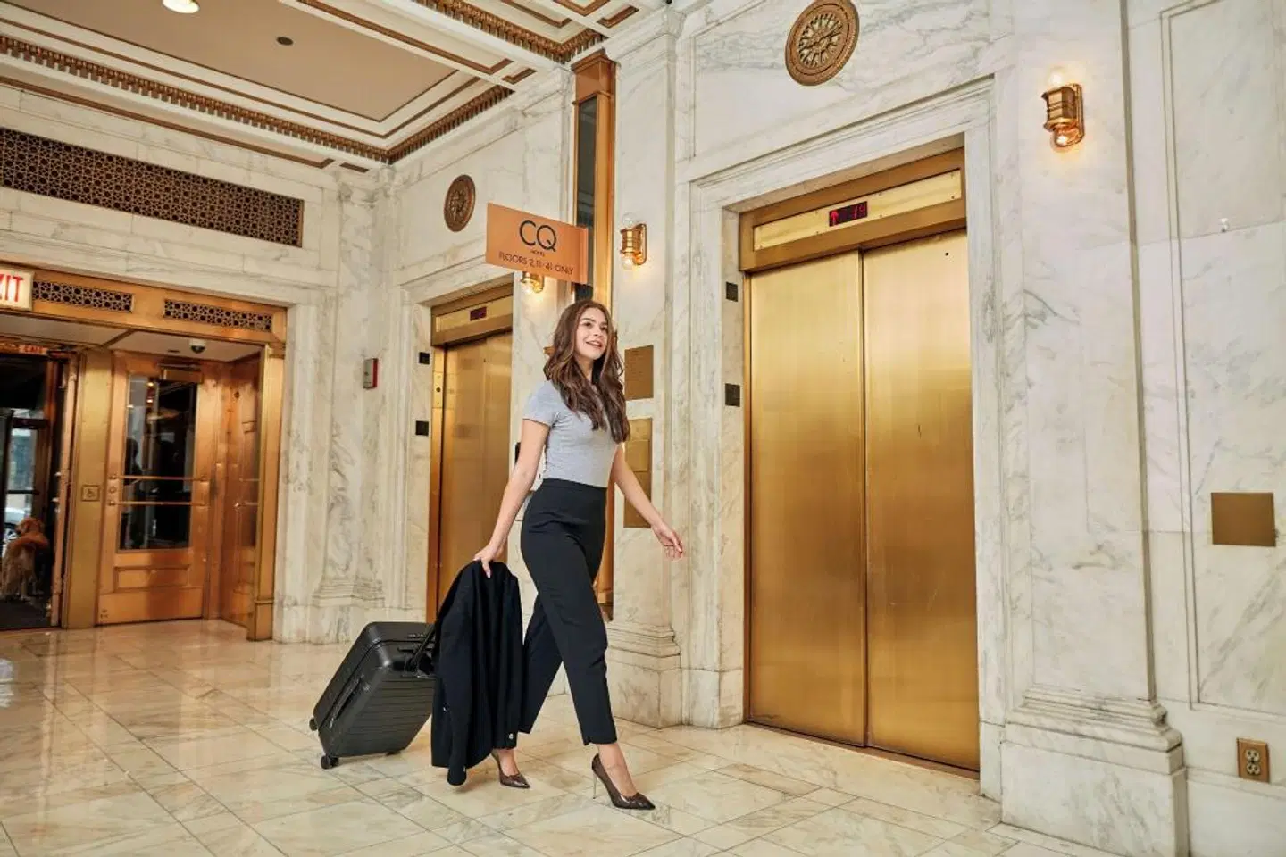 Club Quarters, Wacker At Michigan LOUNGE_LOBBY