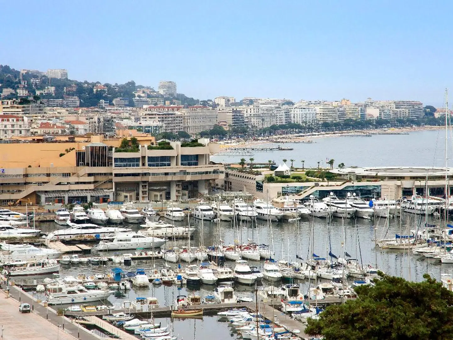Novotel Suites Cannes Centre Hotel EXTERIOR