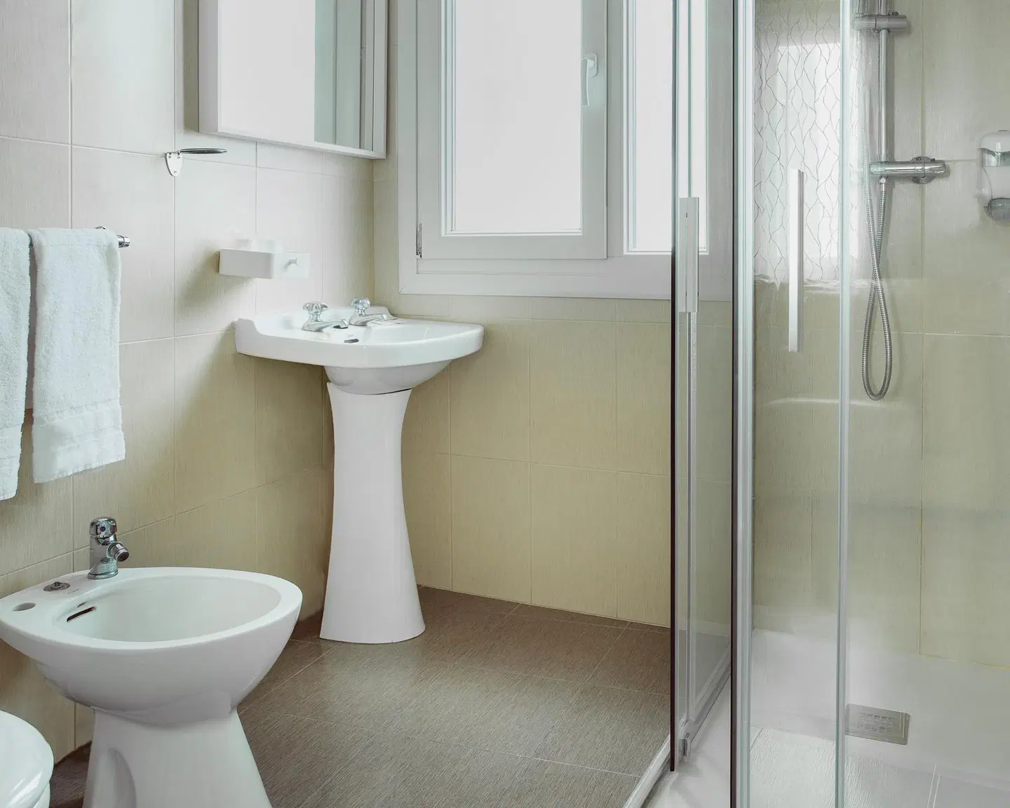 Casual Gurea Badezimmer