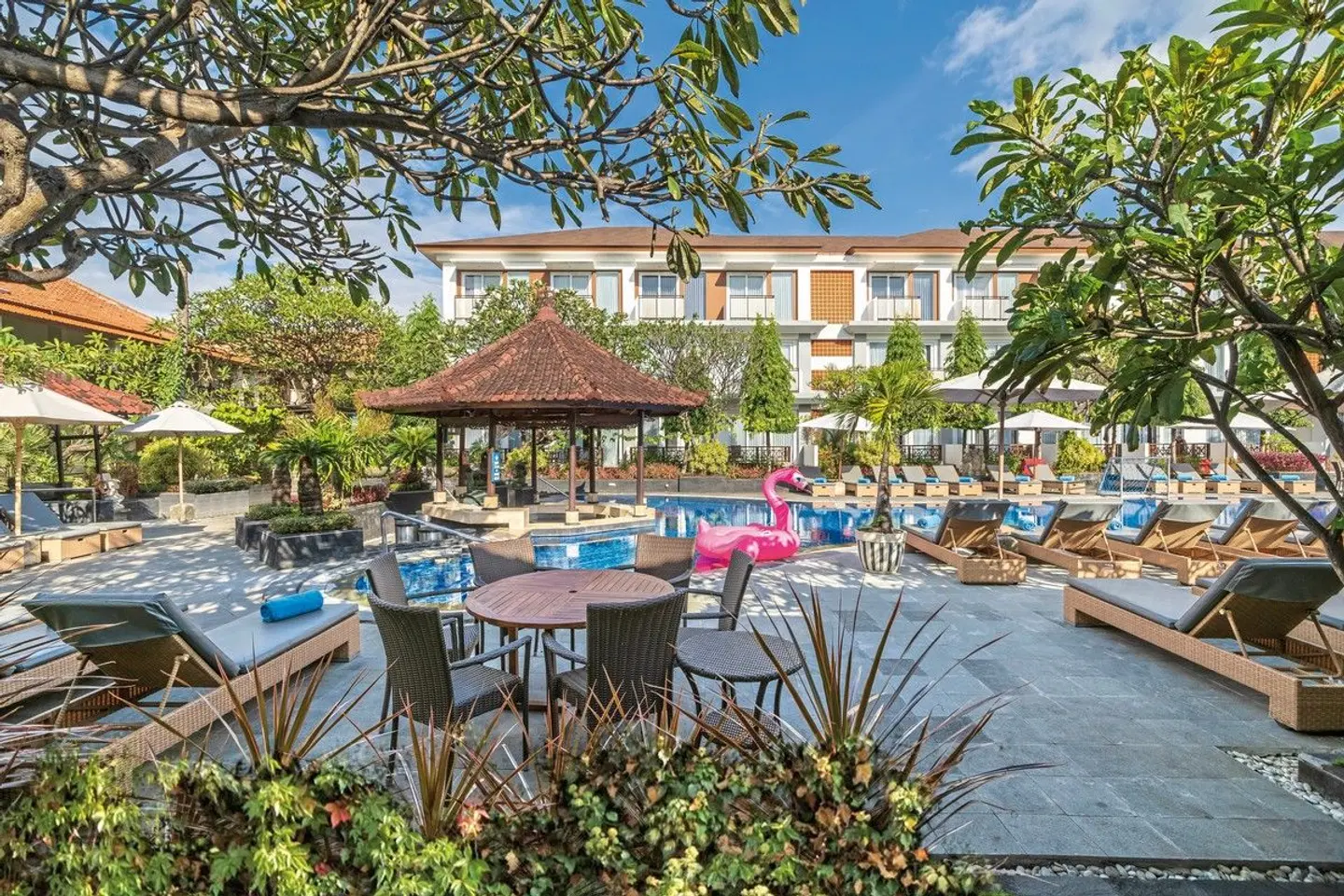 Kuta Beach Club Hotel EXTERIOR