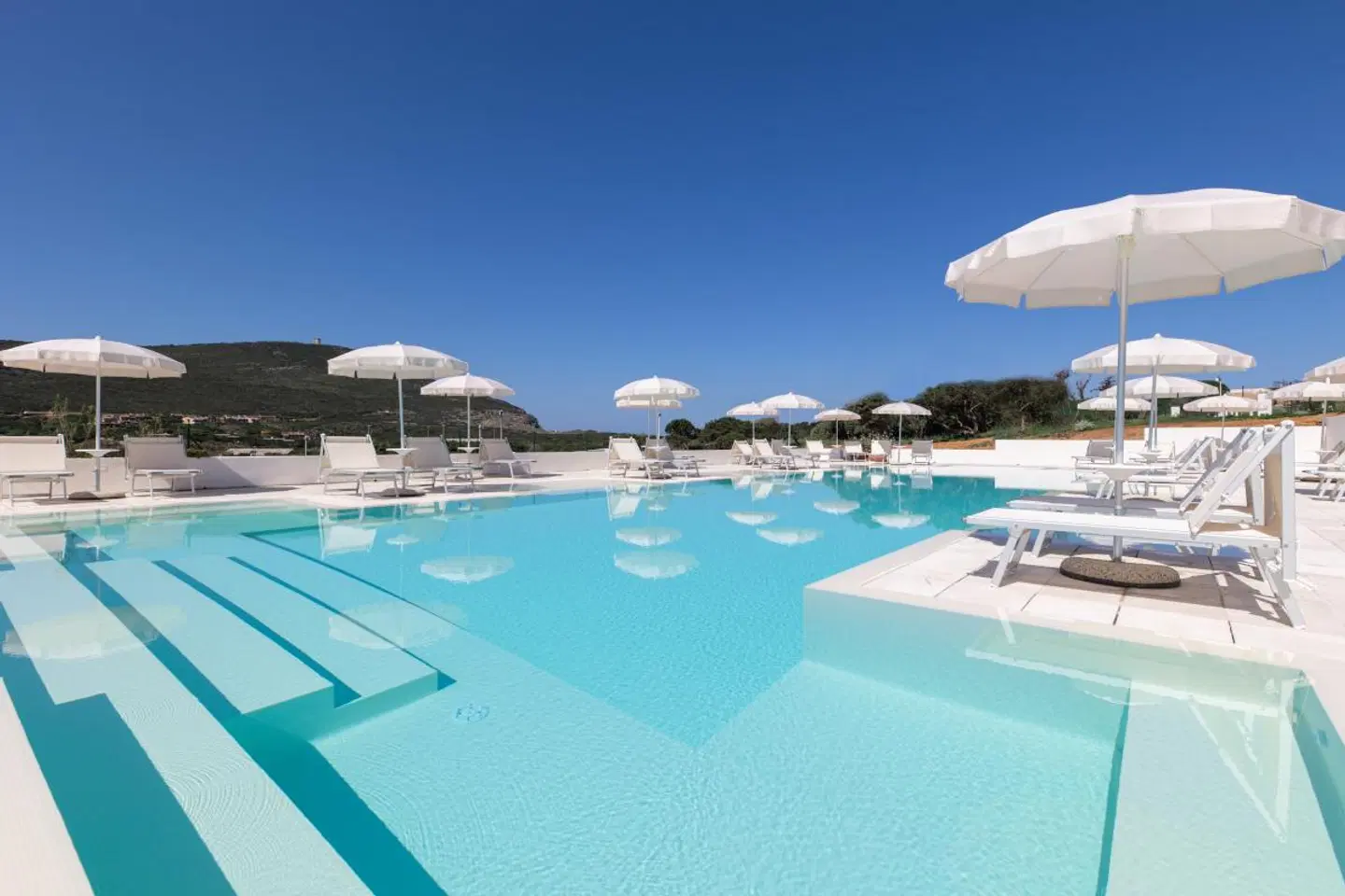 Capo Falcone Charming Apartments OUTDOOR_POOL