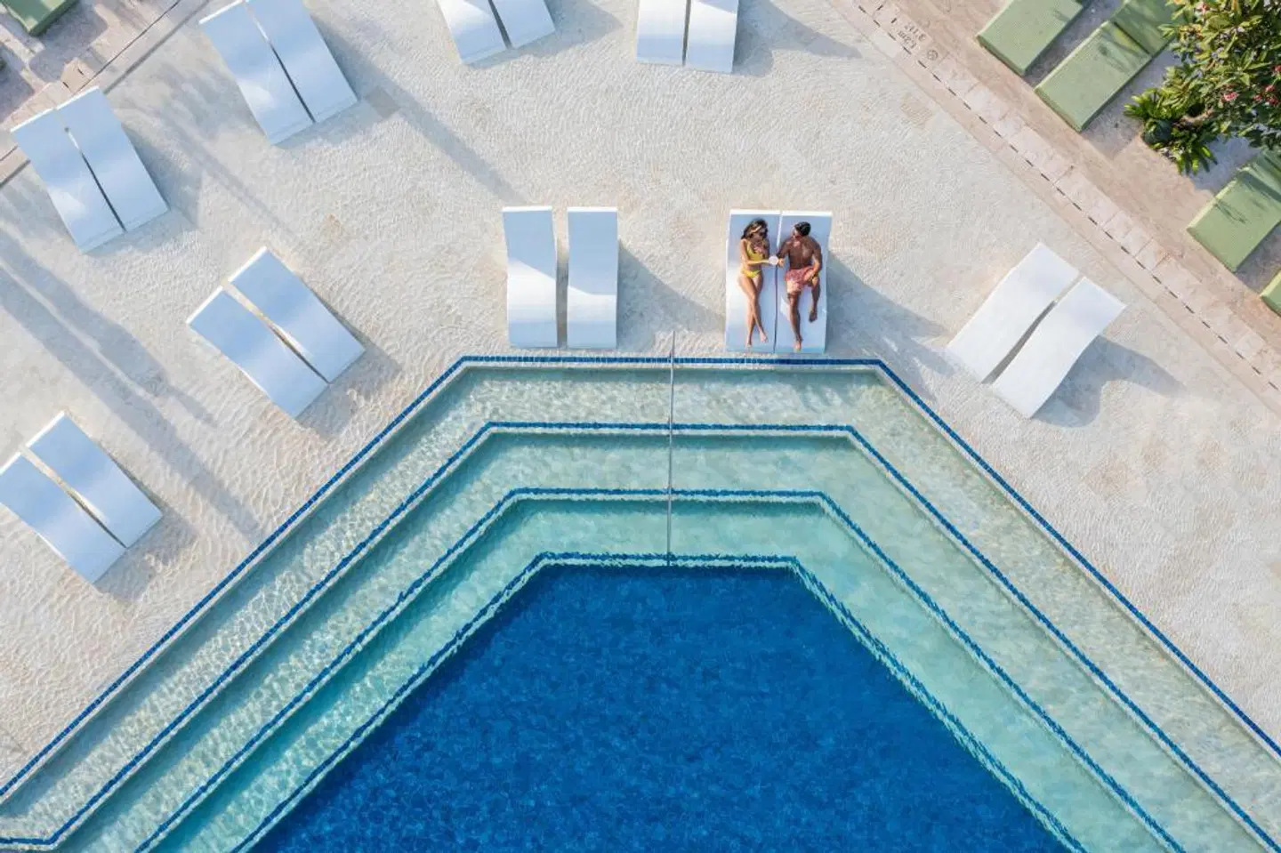 Renaissance Bali Nusa Dua Resort Hallenbad