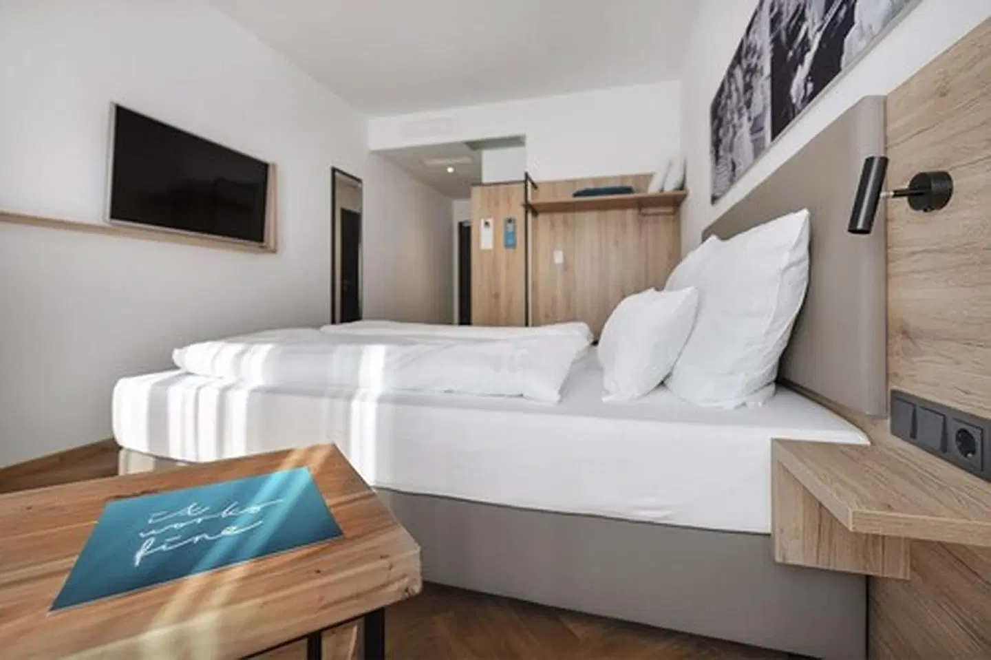 ECOME Hotel ROOM_EXAMPLE