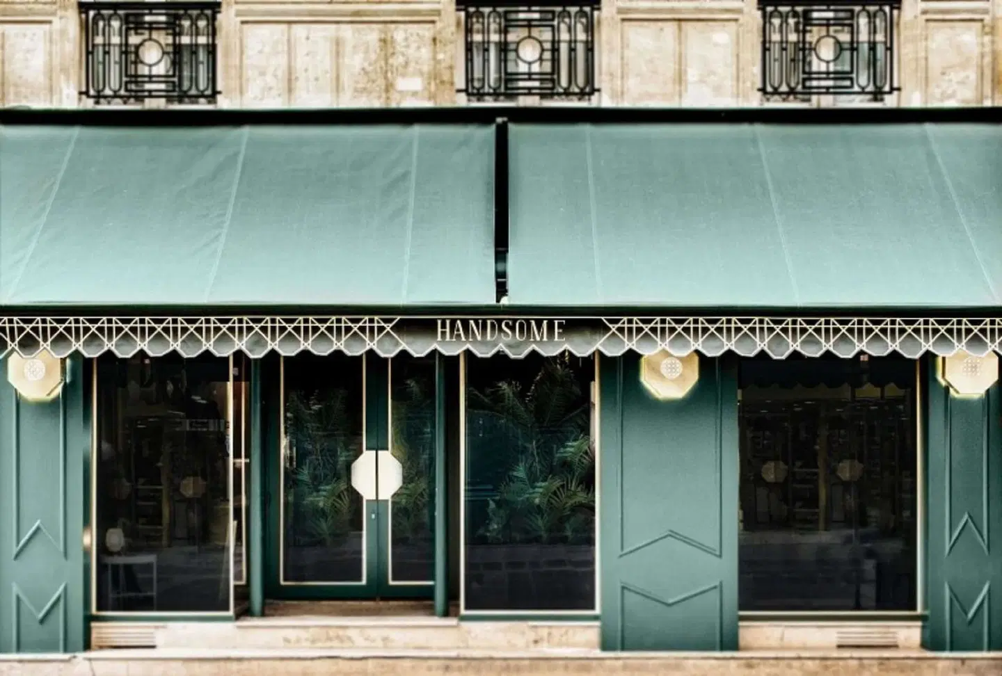 Handsome Hôtel EXTERIOR