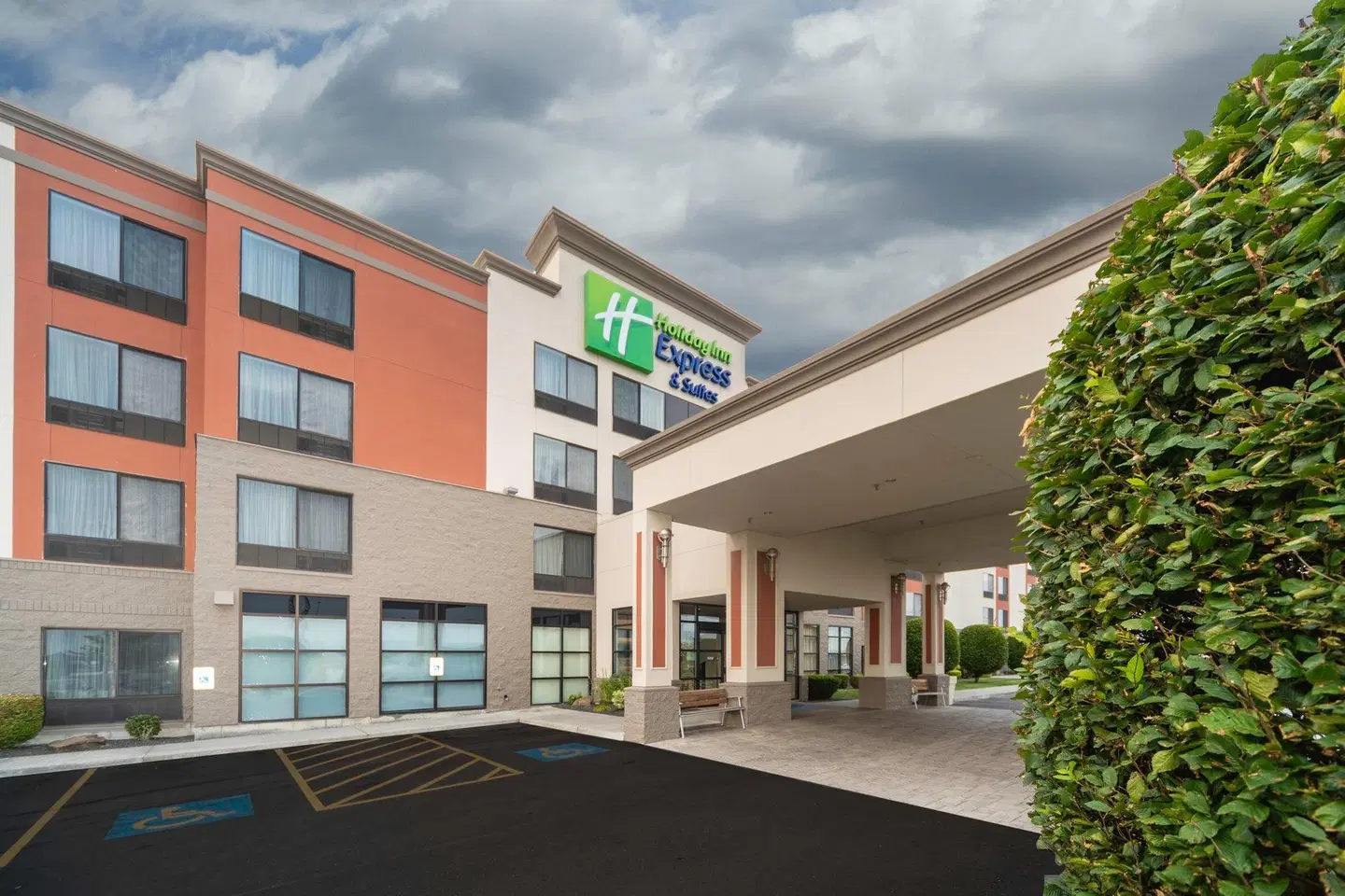 Holiday Inn Express Pasco-TriCities EXTERIOR