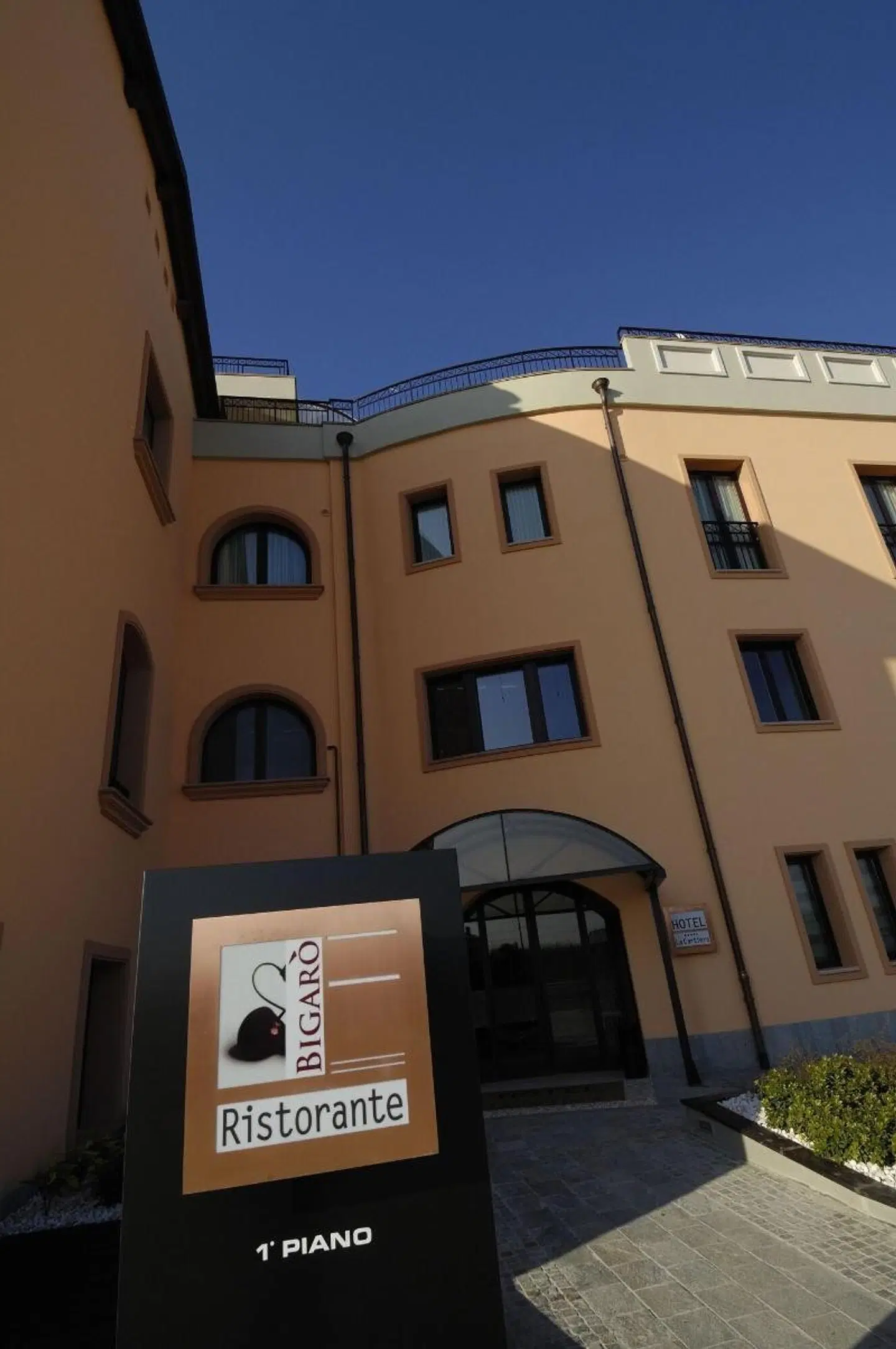 La Cartiera EXTERIOR