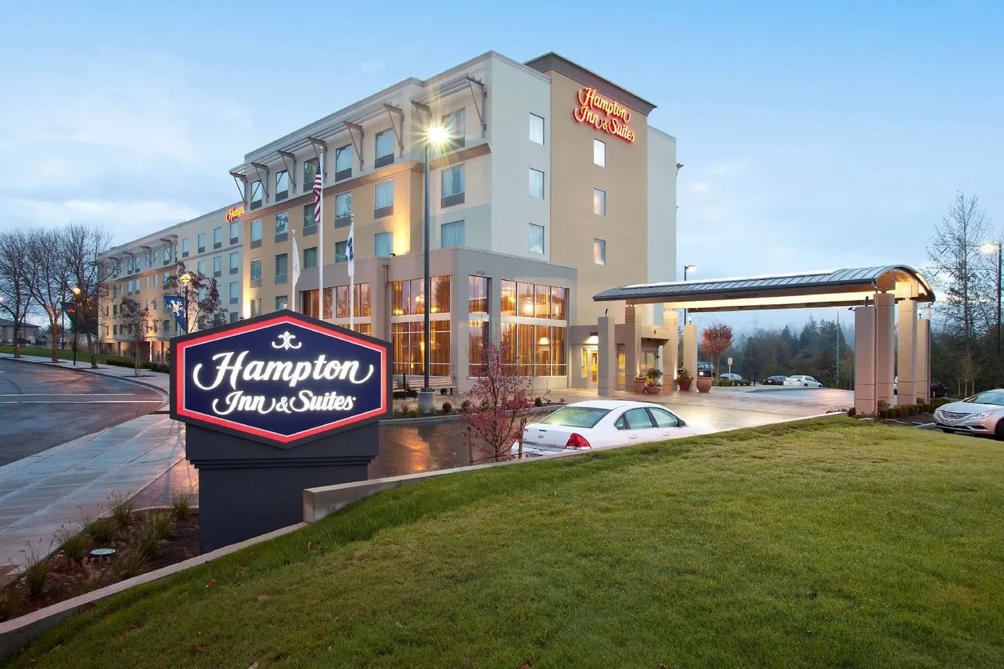 Hampton Inn & Suites Seattle/Federal Way EXTERIOR