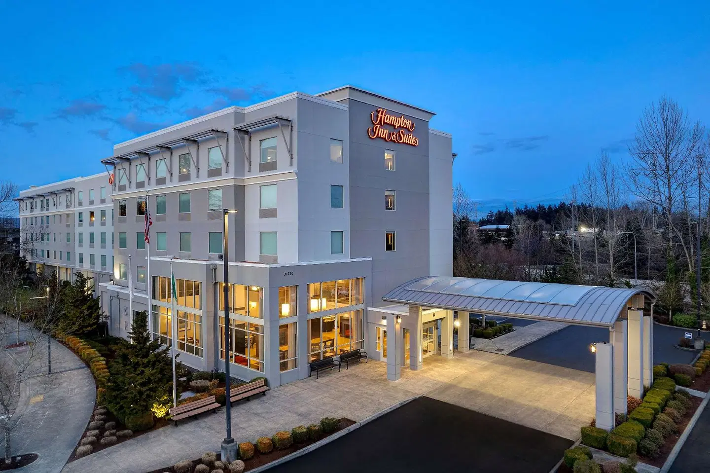 Hampton Inn & Suites Seattle/Federal Way EXTERIOR