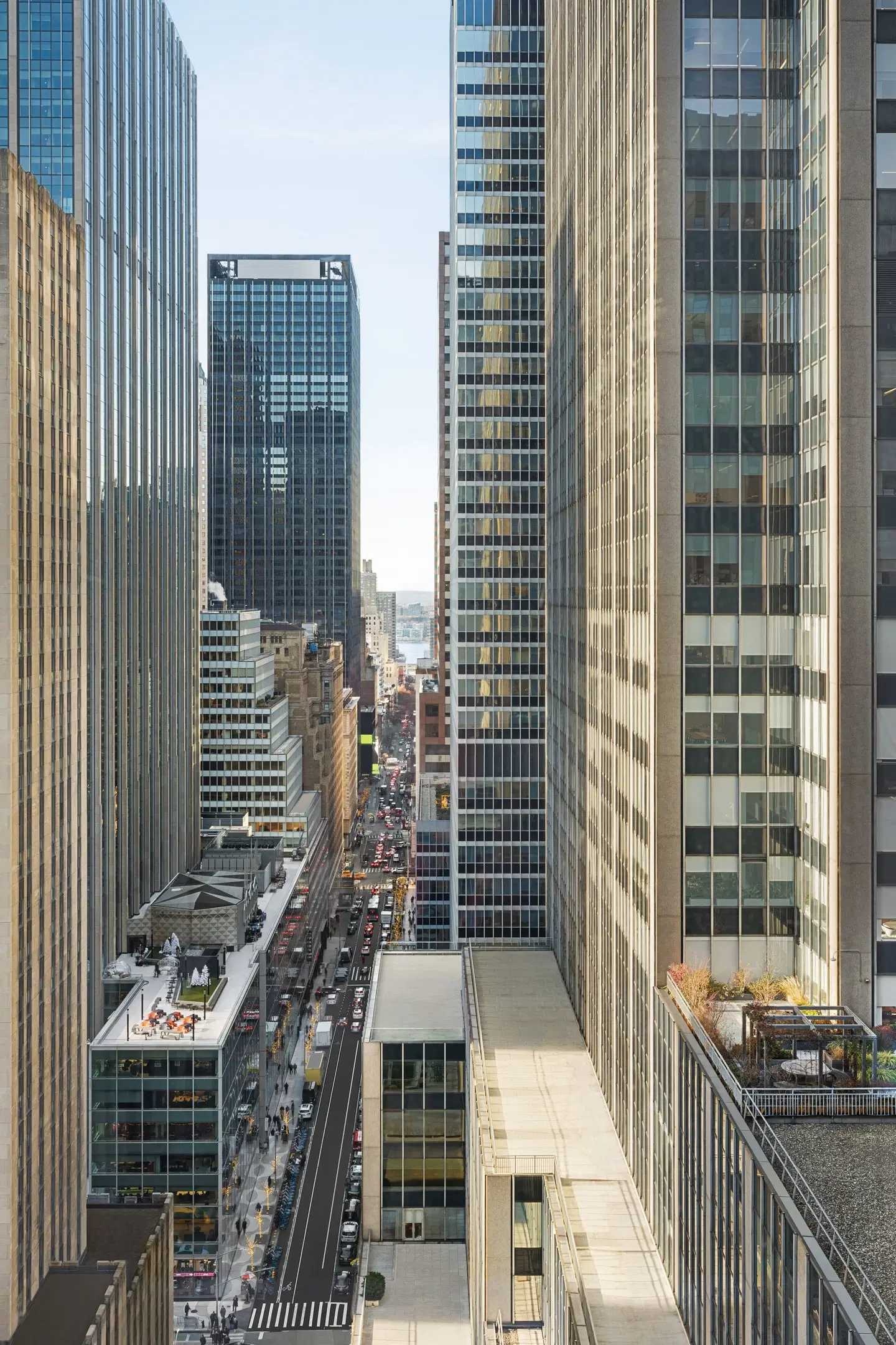 DoubleTree by Hilton New York Midtown Fifth Ave EXTERIOR