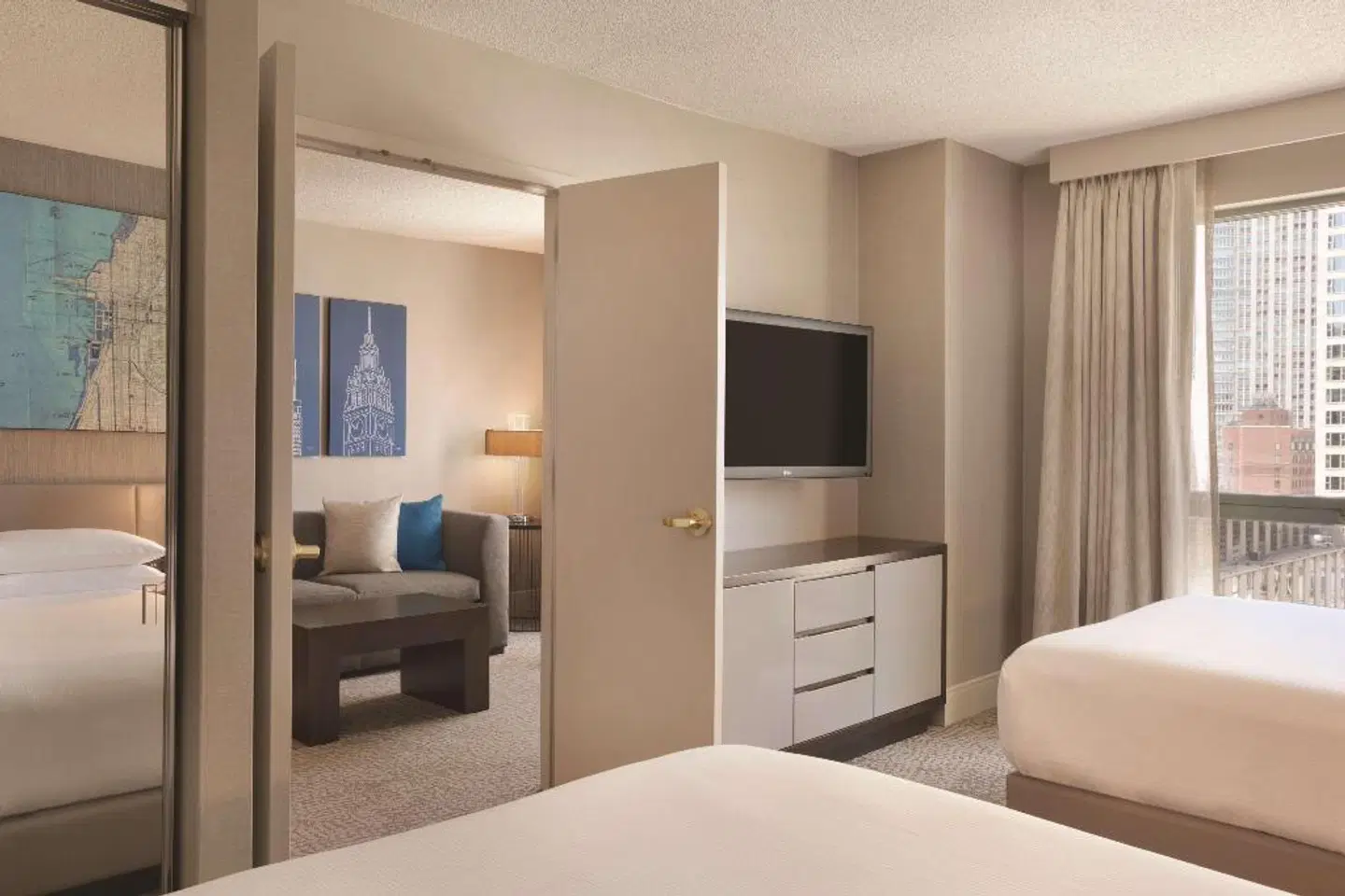 Hilton Chicago/Magnificent Mile Suites ROOM_EXAMPLE