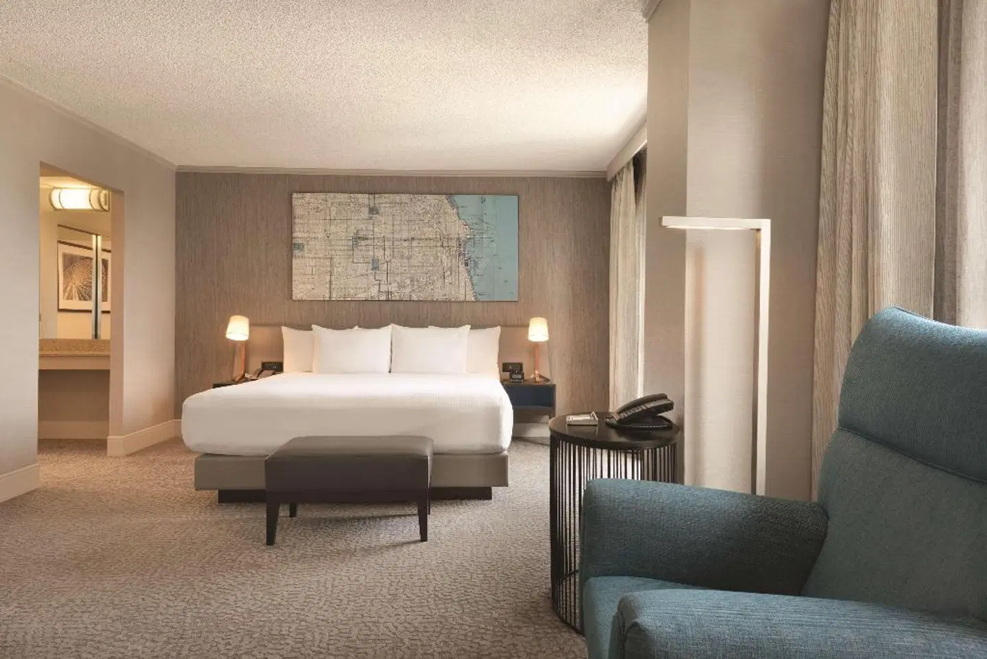 Hilton Chicago/Magnificent Mile Suites ROOM_EXAMPLE