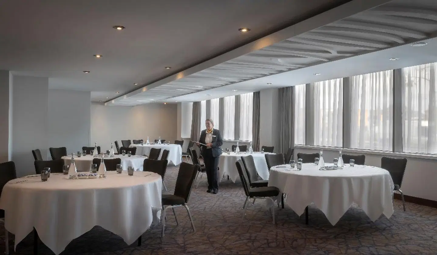 Maldron Hotel Tallaght Restaurant