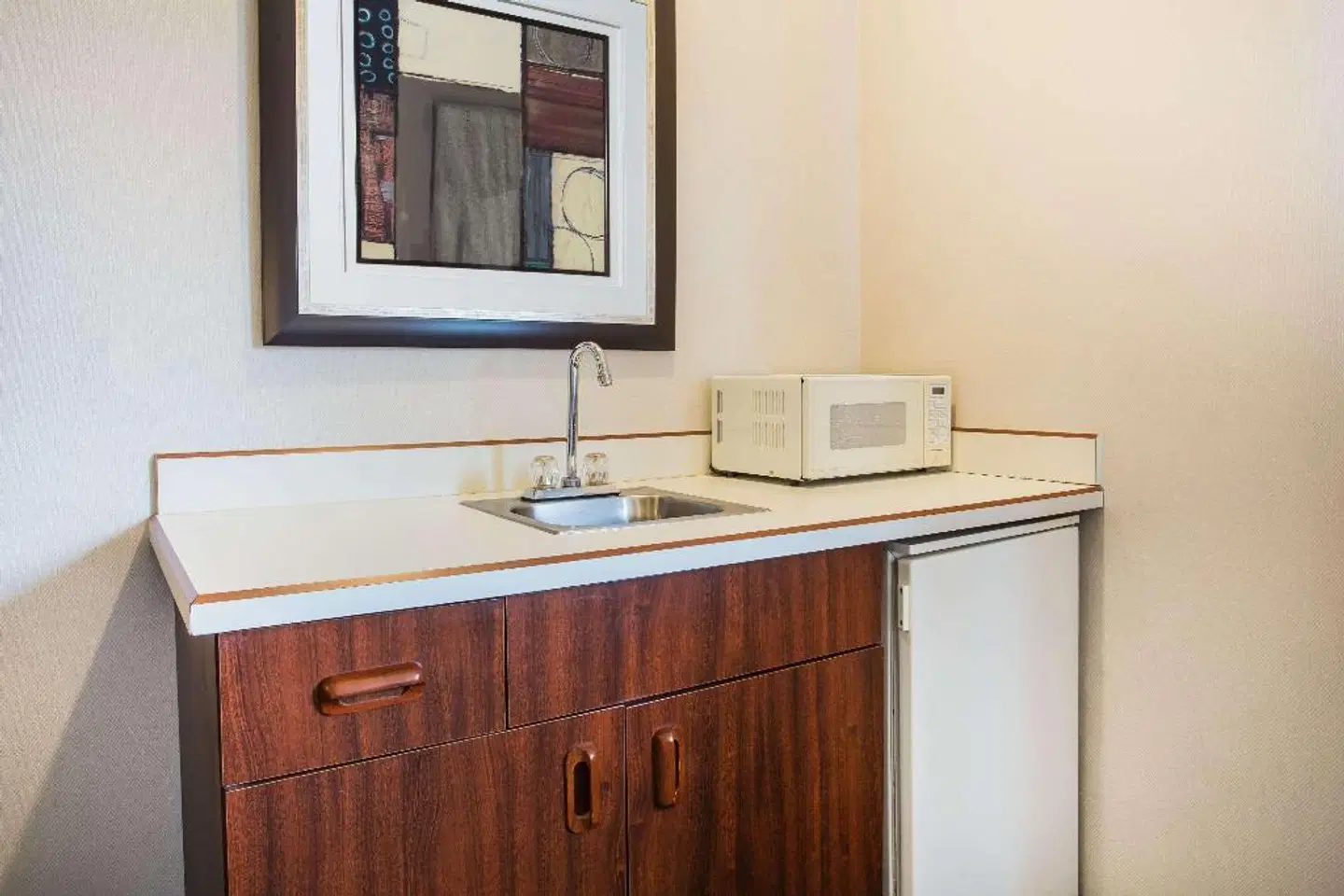 Days Inn by Wyndham Seattle Aurora ROOM_EXAMPLE