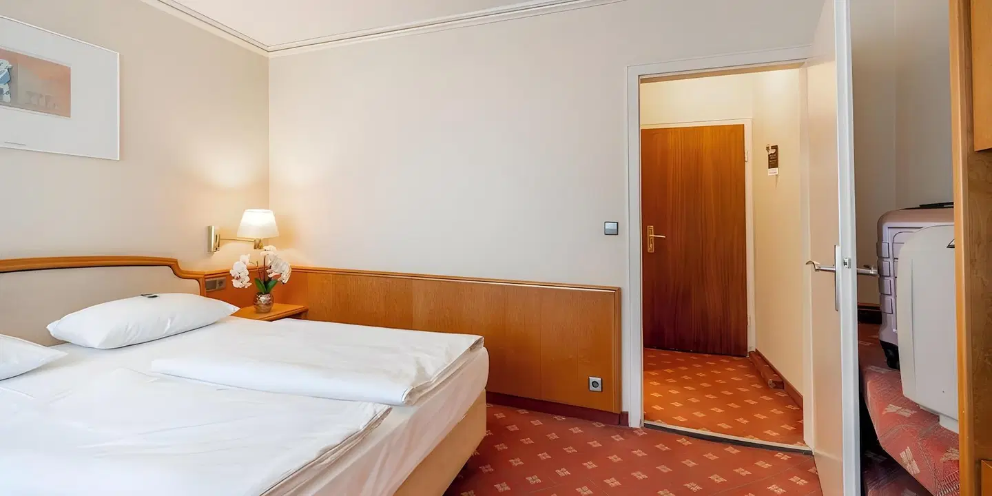 Hotel Rieker am Hauptbahnhof ROOM_EXAMPLE