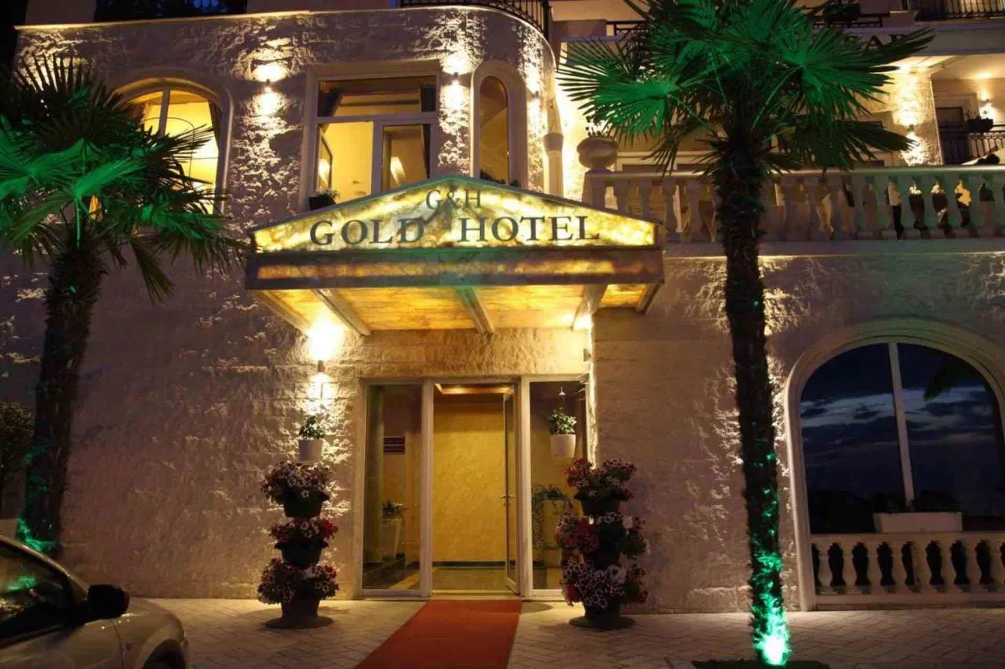 Gold Hotel EXTERIOR