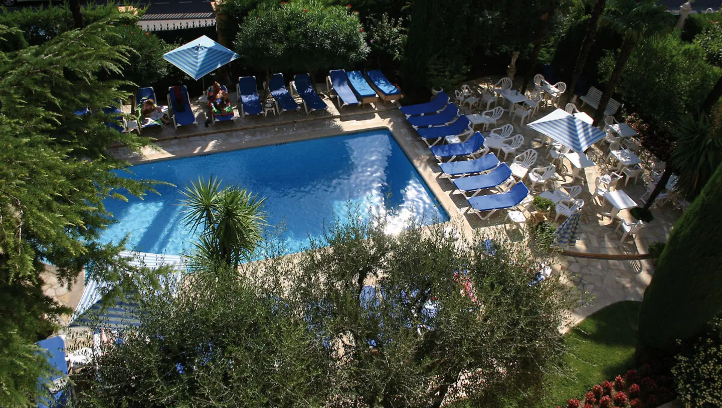 Golden Tulip Cannes Hotel de Paris OUTDOOR_POOL
