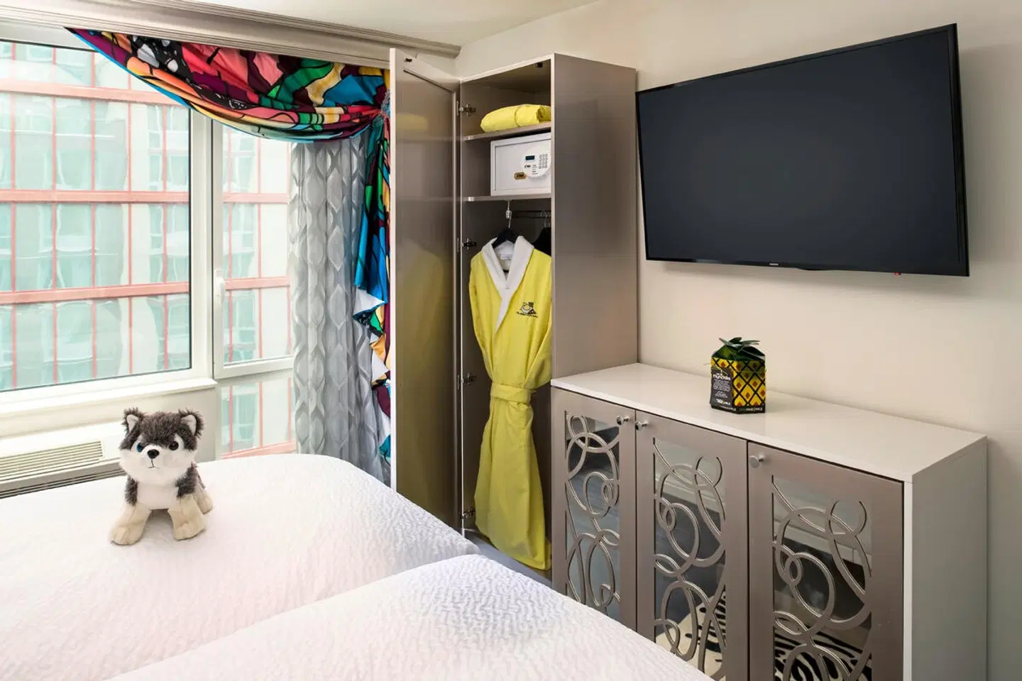 Staypineapple, An Artful Hotel, Midtown New York ROOM_EXAMPLE