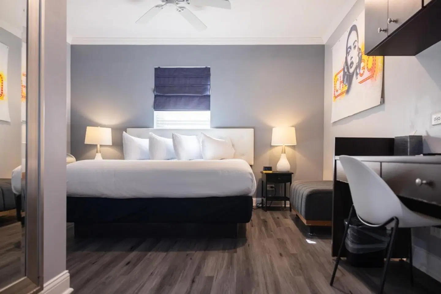 Hotel Chicago West Loop ROOM_EXAMPLE