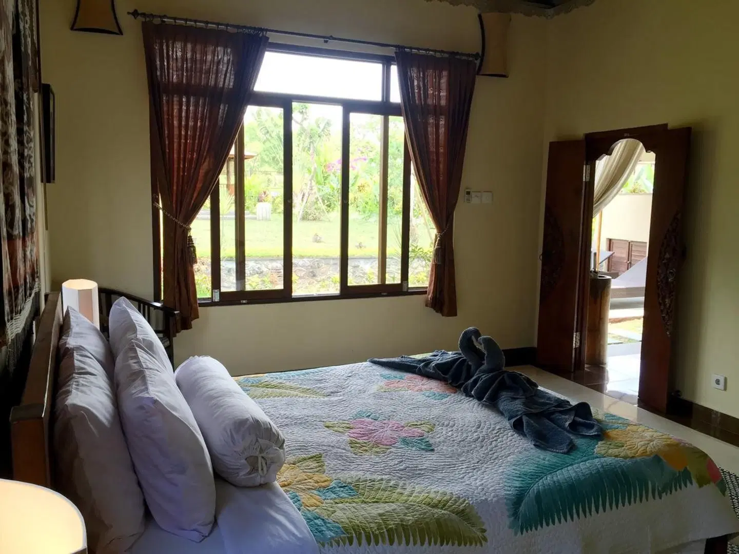 Devi's Place ROOM_EXAMPLE
