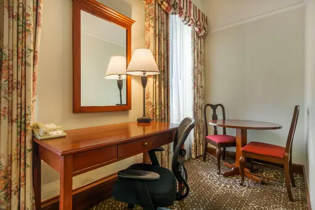 Best Western Plus Pioneer Square ROOM_EXAMPLE