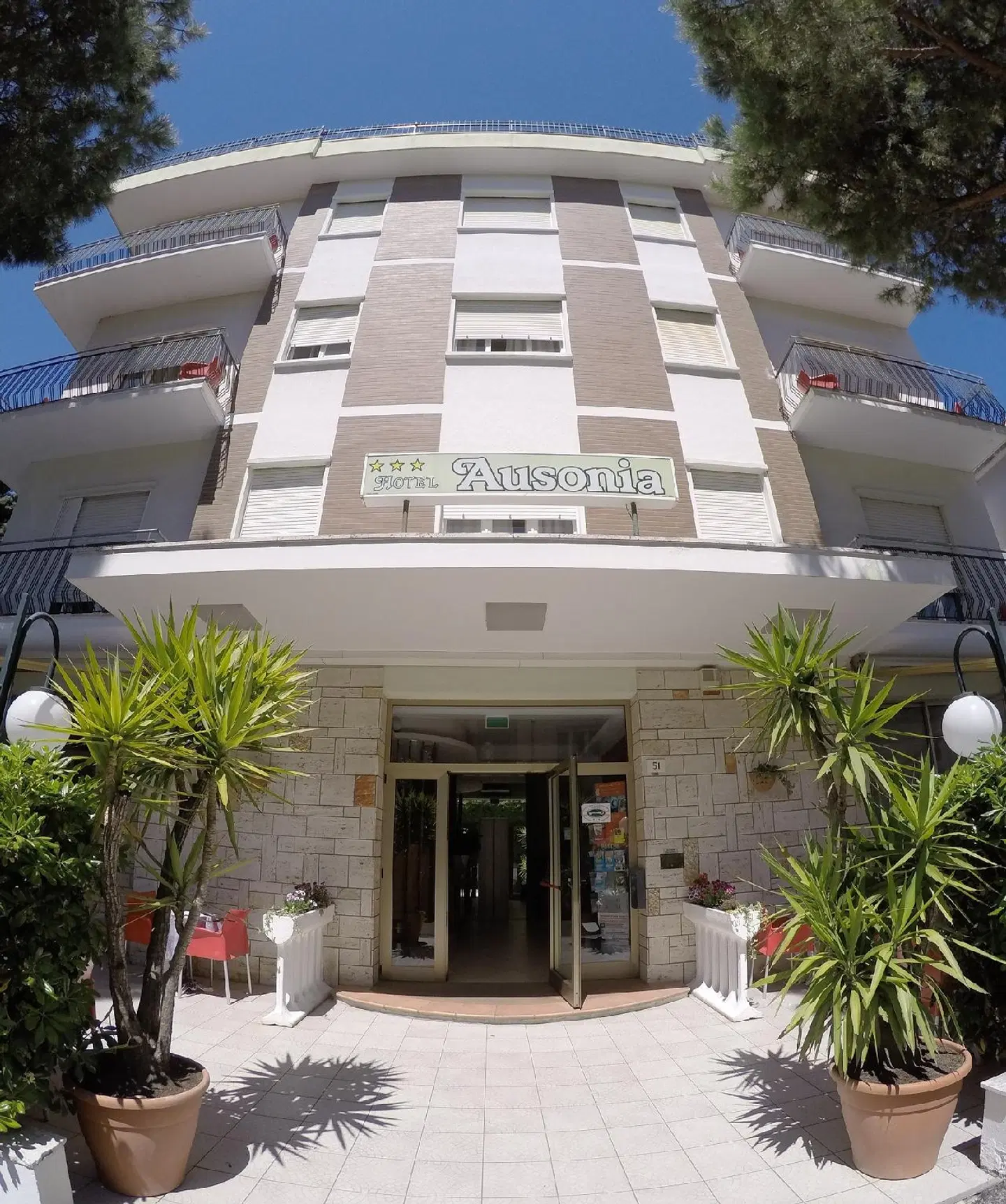 Hotel Ausonia EXTERIOR