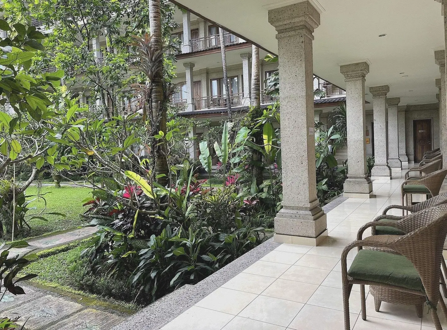 OM HAM Resort and Retreat EXTERIOR