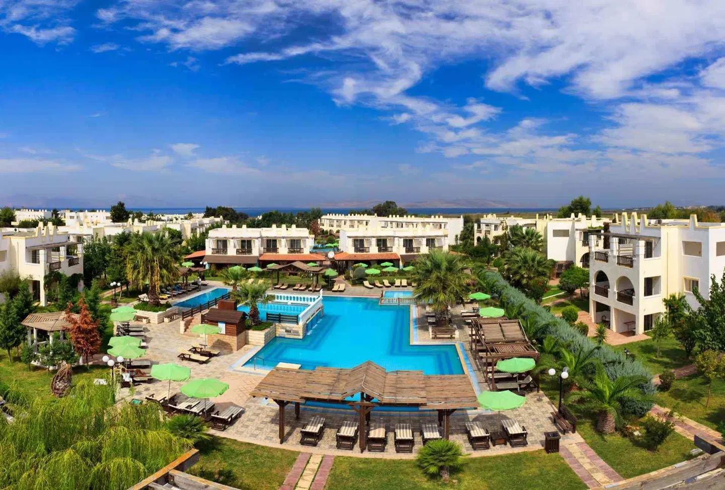 Gaia Royal OUTDOOR_POOL