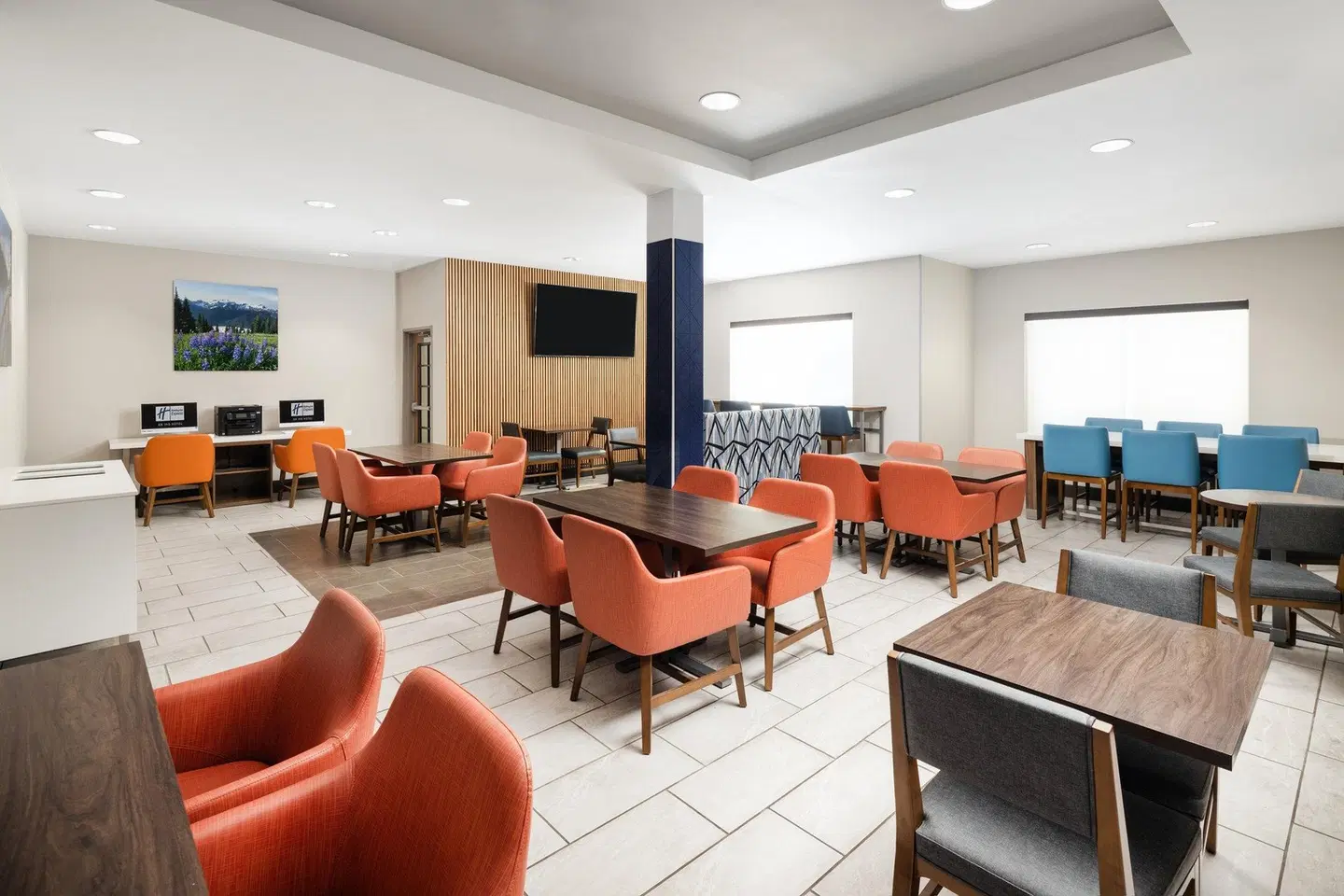 Holiday Inn Express & Suites Sequim by IHG LOUNGE_LOBBY