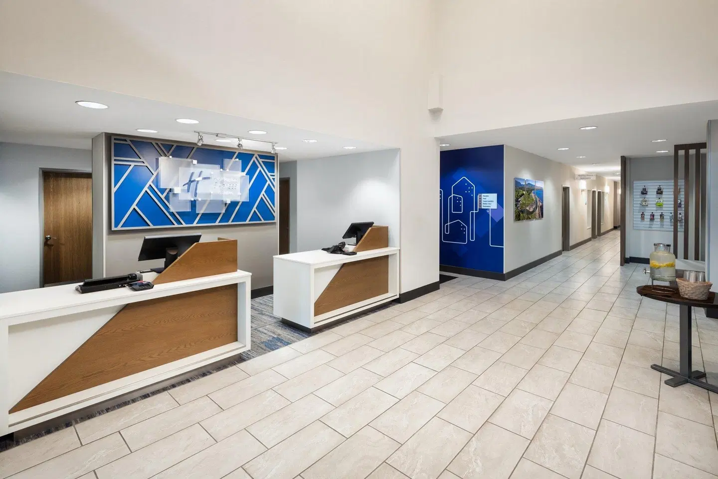 Holiday Inn Express & Suites Sequim by IHG LOUNGE_LOBBY