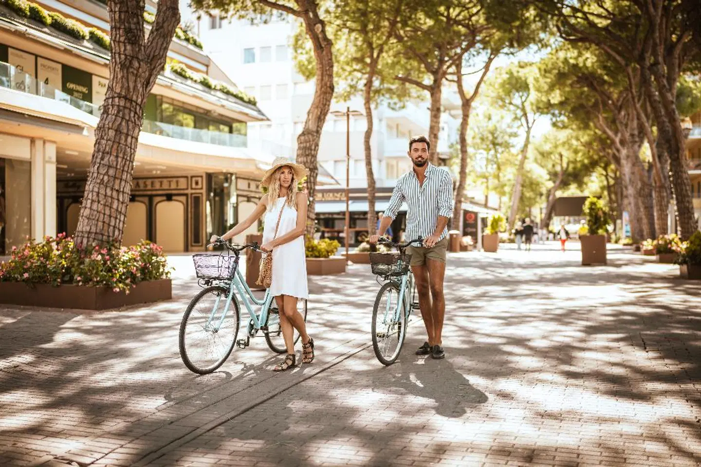 De La Ville SPORTS_AND_LEISURE