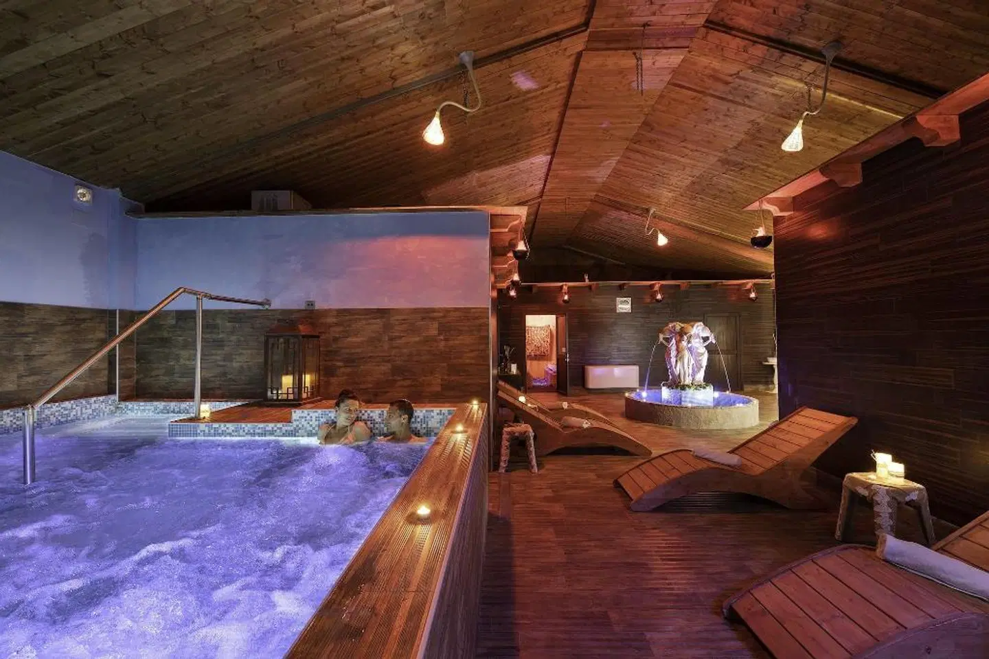 Hotel Rurale Orti di Nora Hallenbad