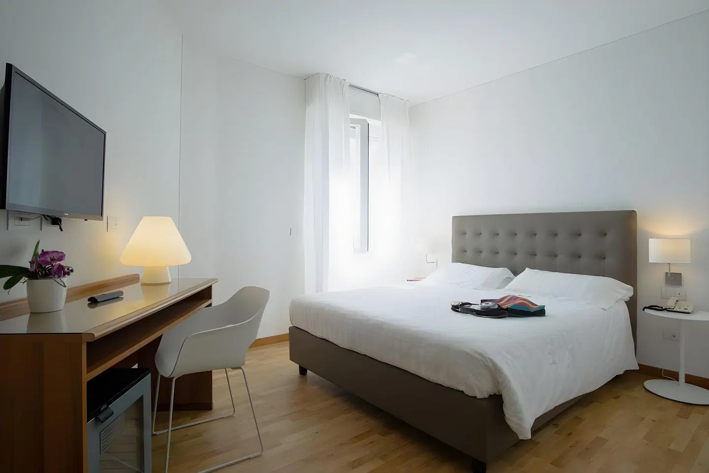 Mistral2 Hotel ROOM_EXAMPLE