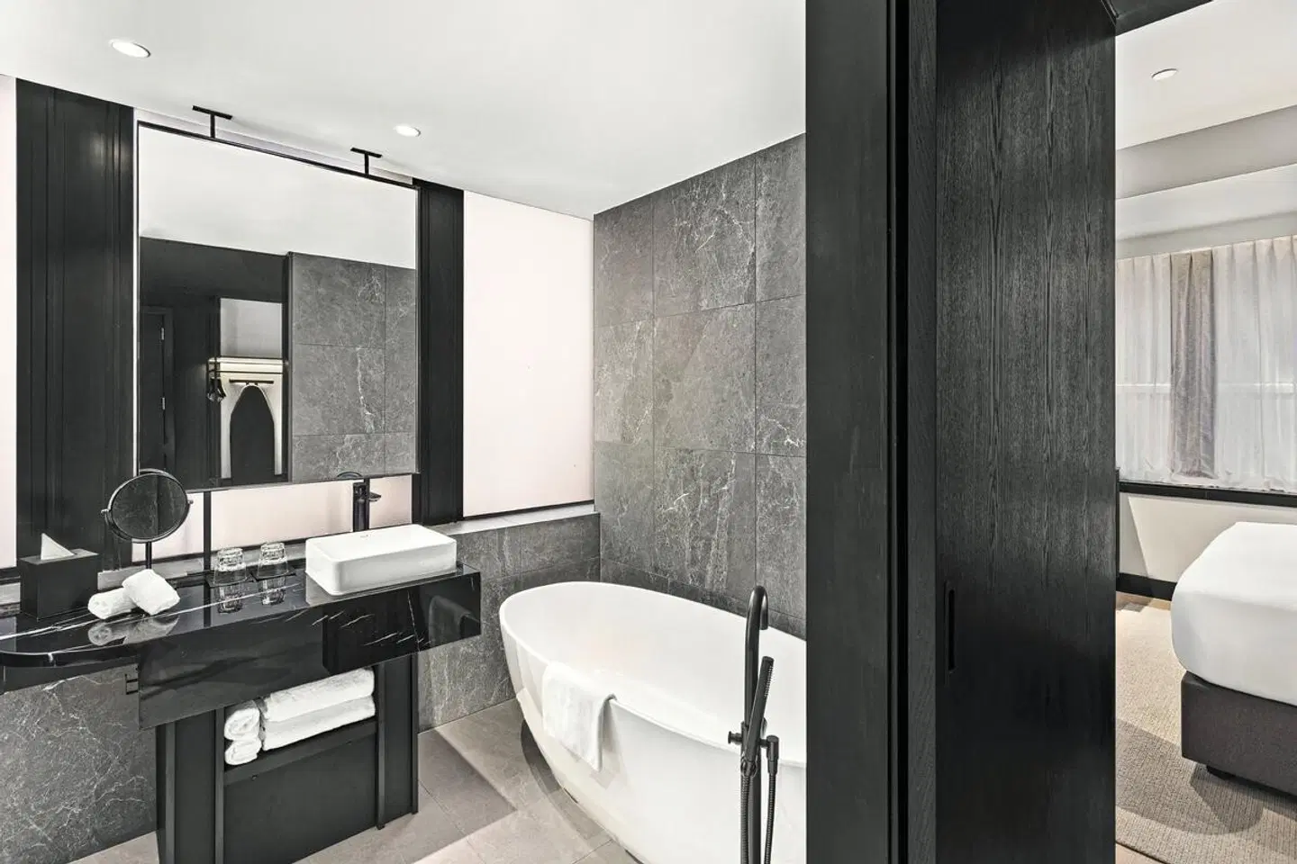 Radisson RED Auckland Badezimmer