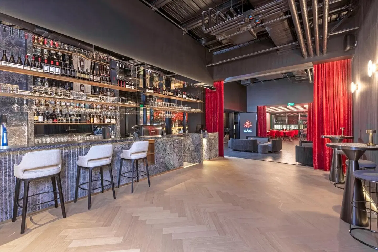 Radisson RED Auckland Bar
