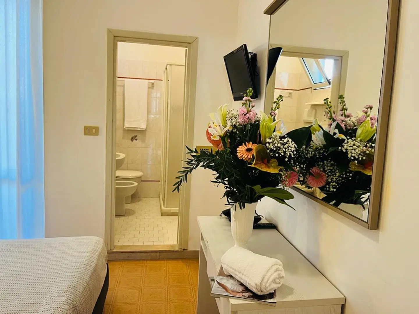 Aura Living Hotel ROOM_EXAMPLE