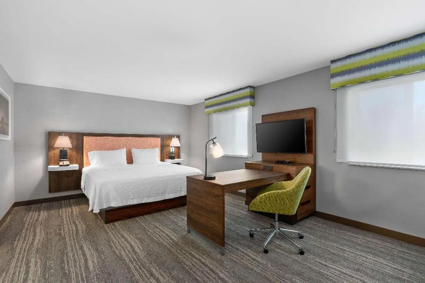 Hampton Inn & Suites Burlington ROOM_EXAMPLE