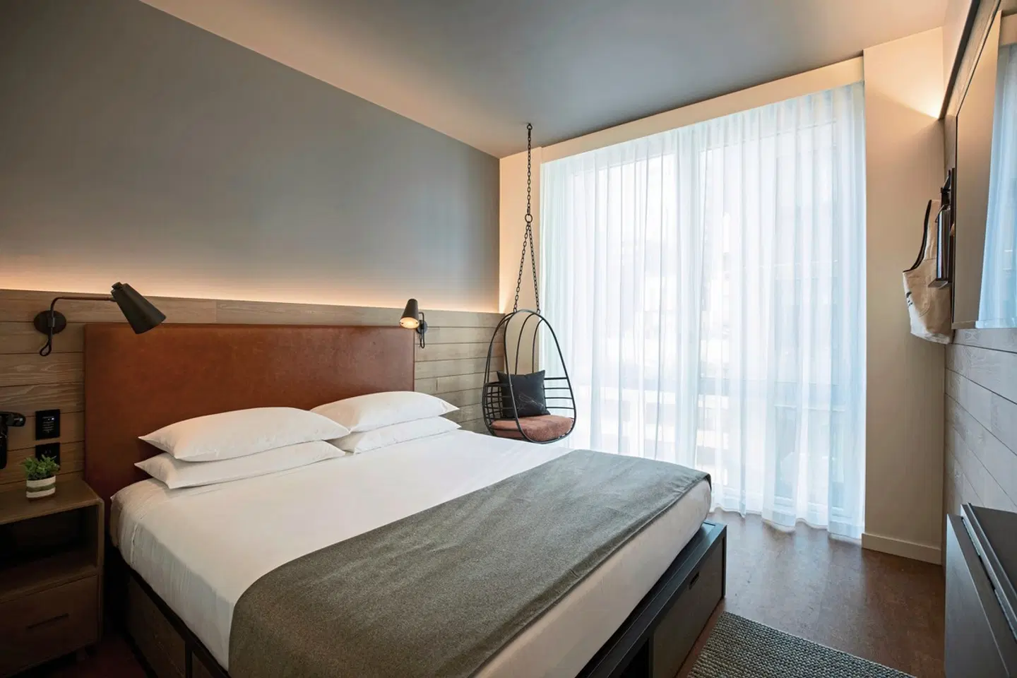 Moxy New York Downtown ROOM_EXAMPLE