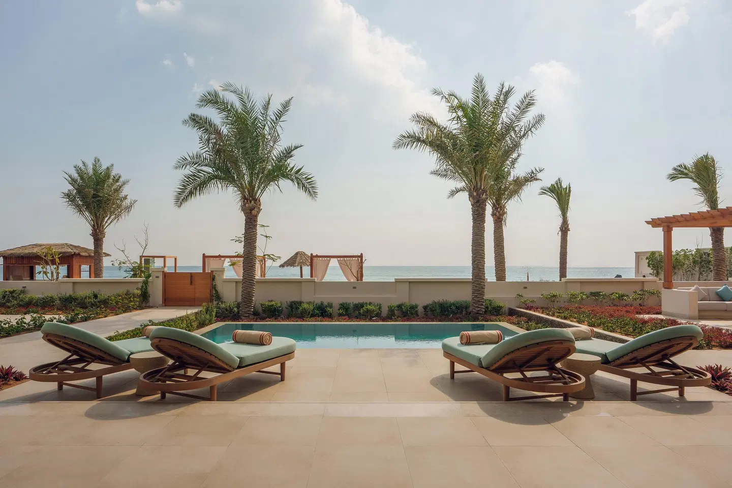Naäma Beach Villas & Spa OUTDOOR_POOL
