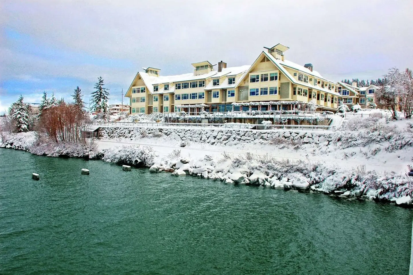 The Chrysalis Inn & Spa Bellingham, Curio Collection by Hilton EXTERIOR
