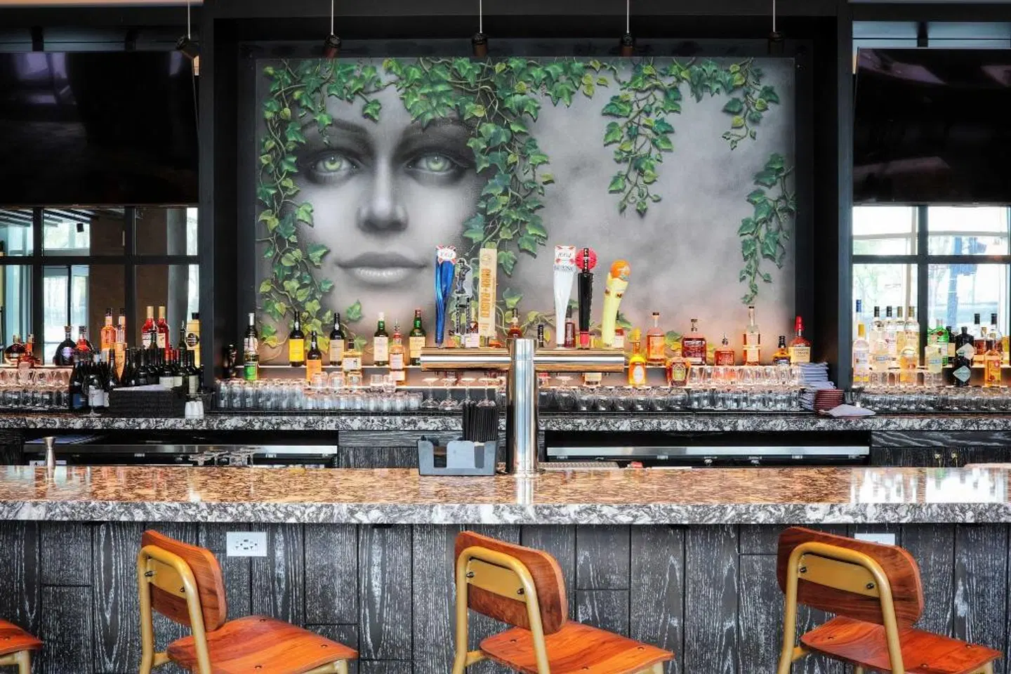 Le Méridien Essex Chicago Bar