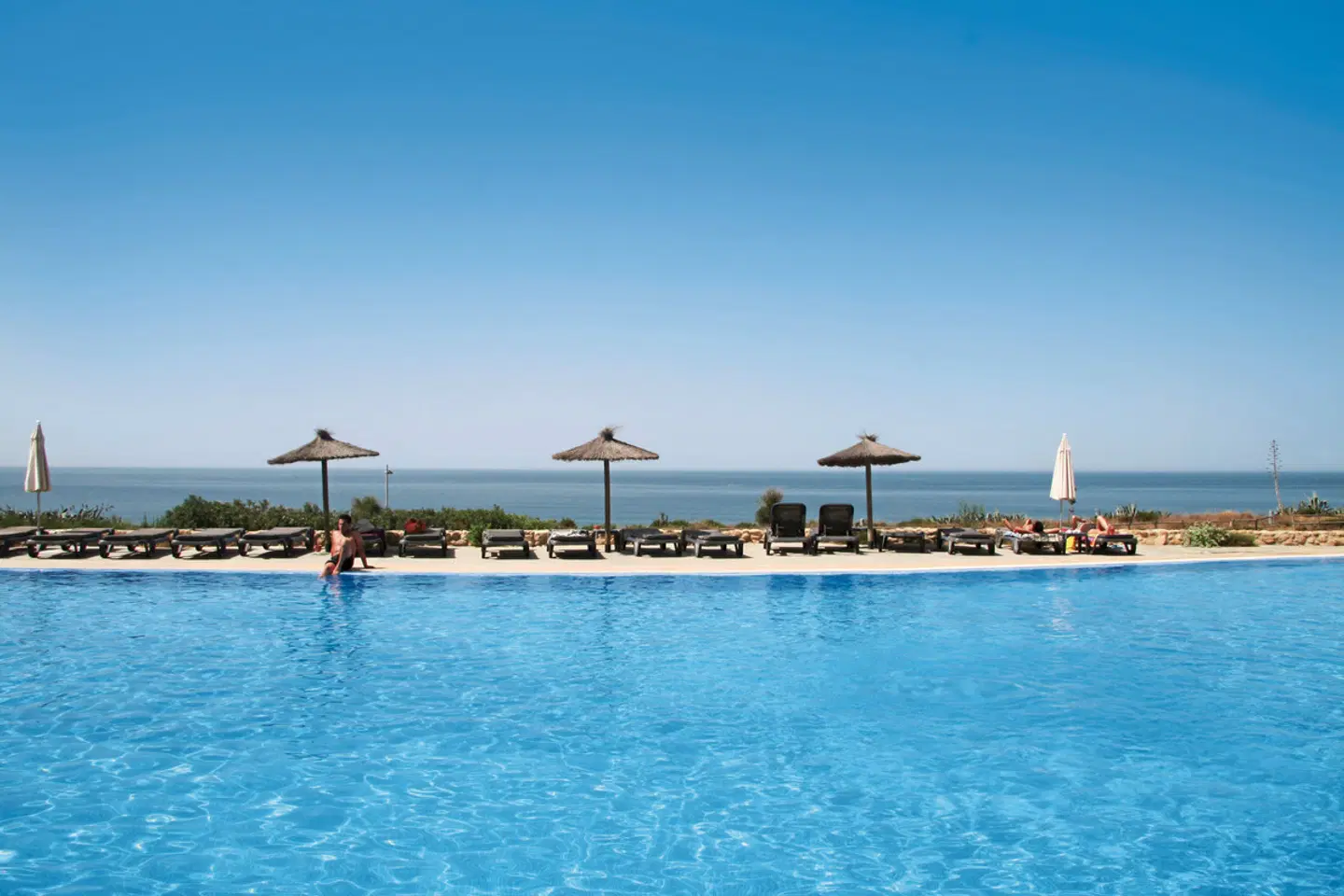 Hotel Garbí Costa Luz OUTDOOR_POOL