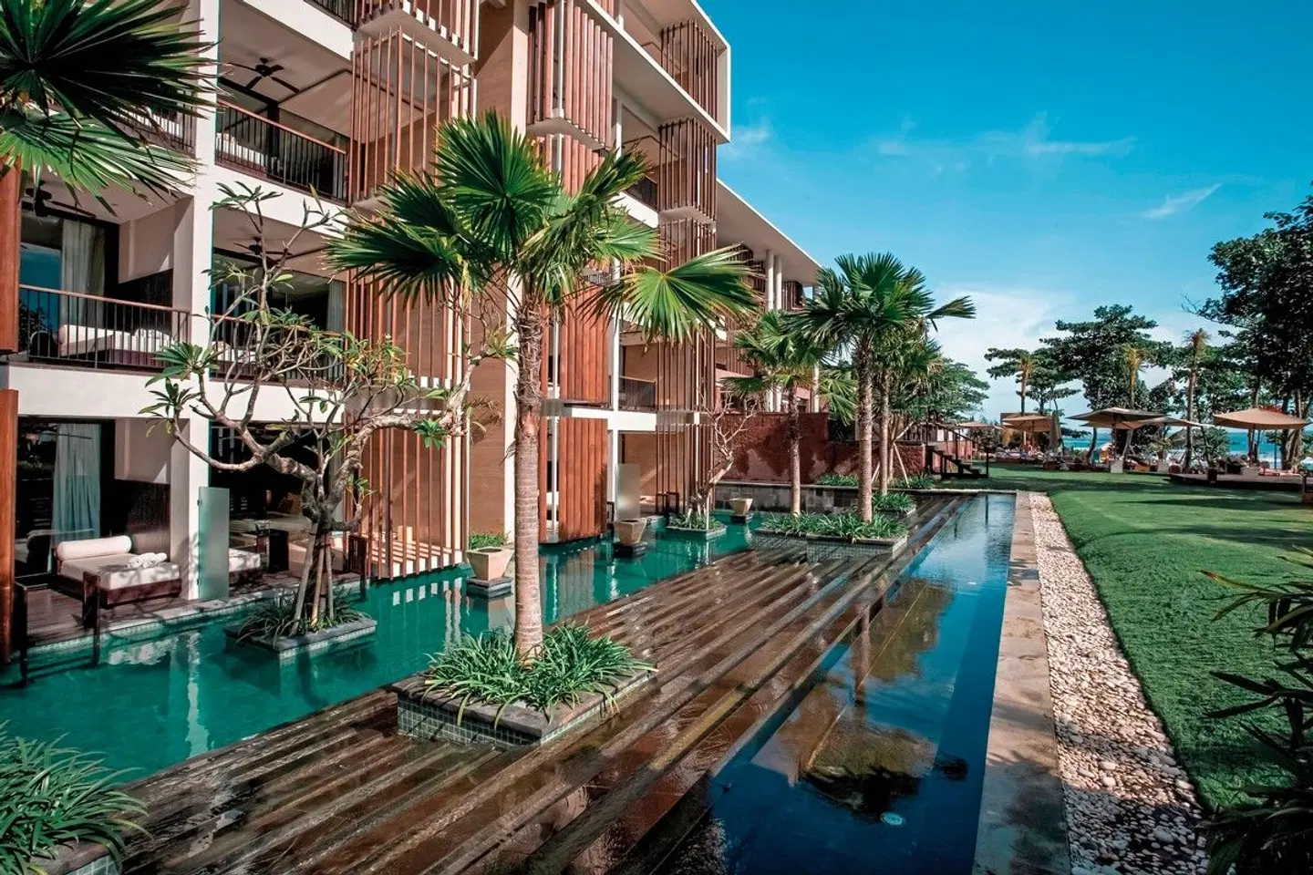 Grand Seminyak - Lifestyle Boutique Bali Resort OUTDOOR_POOL