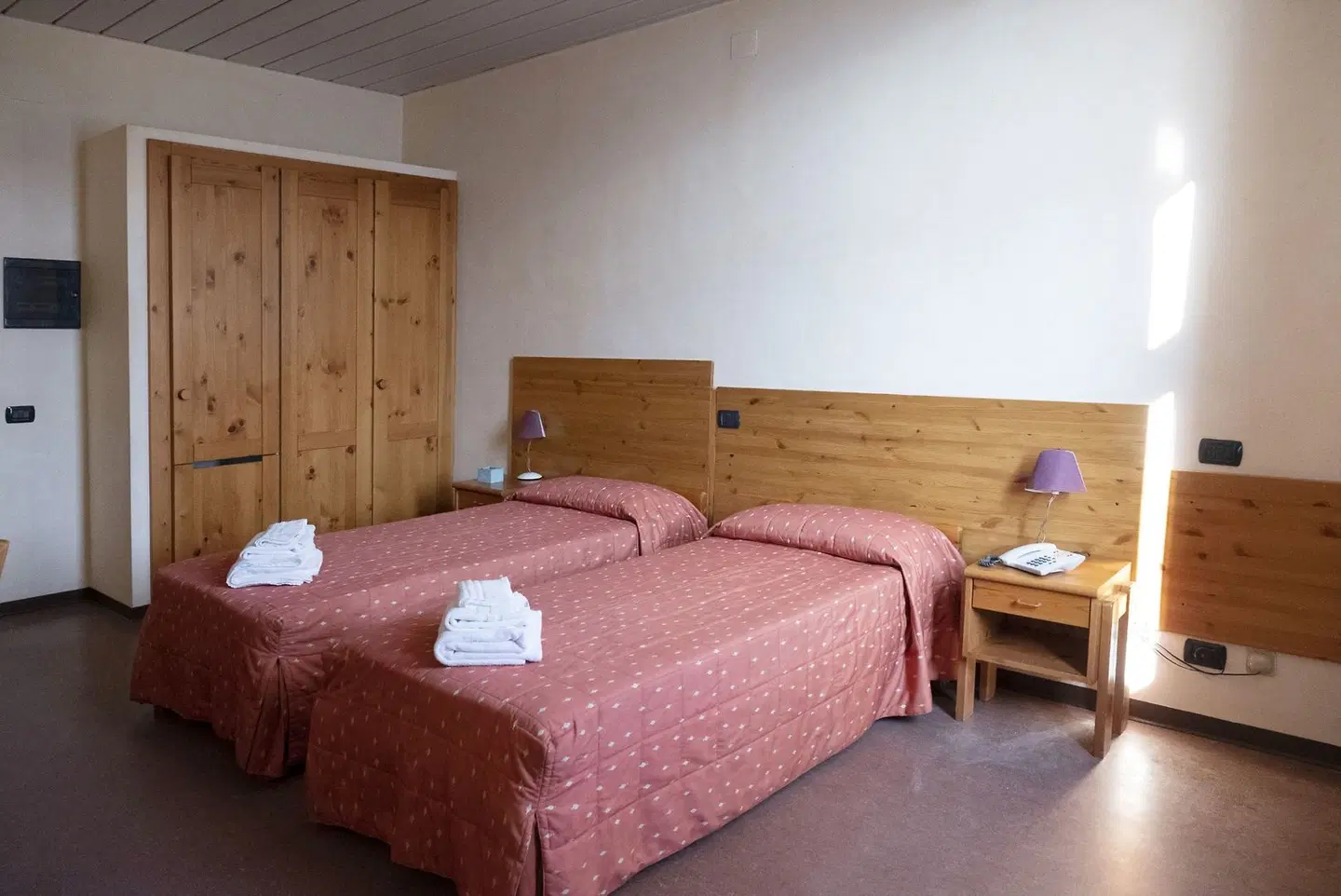 Pràcatinat Hotel & Restaurant ROOM_EXAMPLE