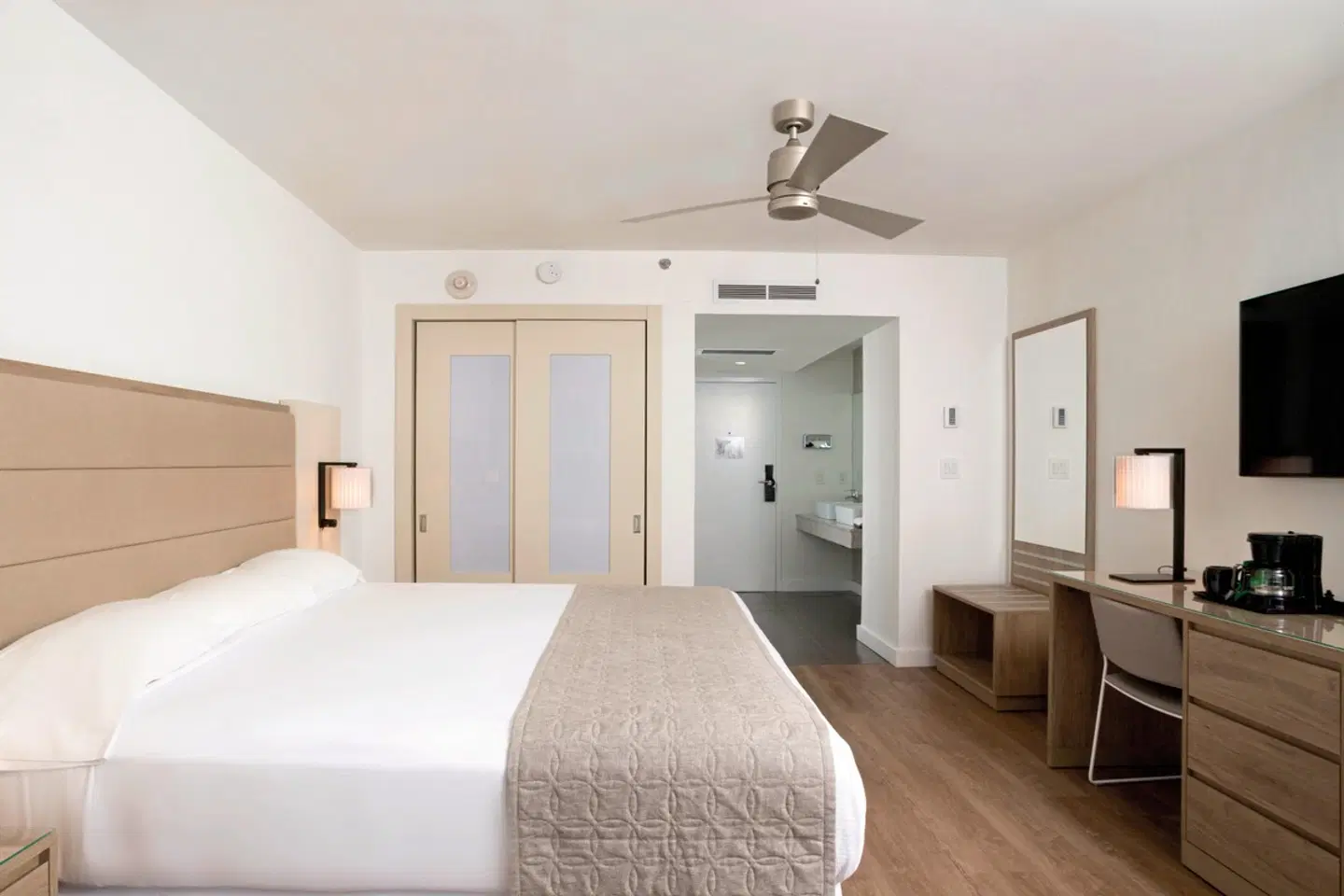 RIU Plaza Miami Beach ROOM_EXAMPLE
