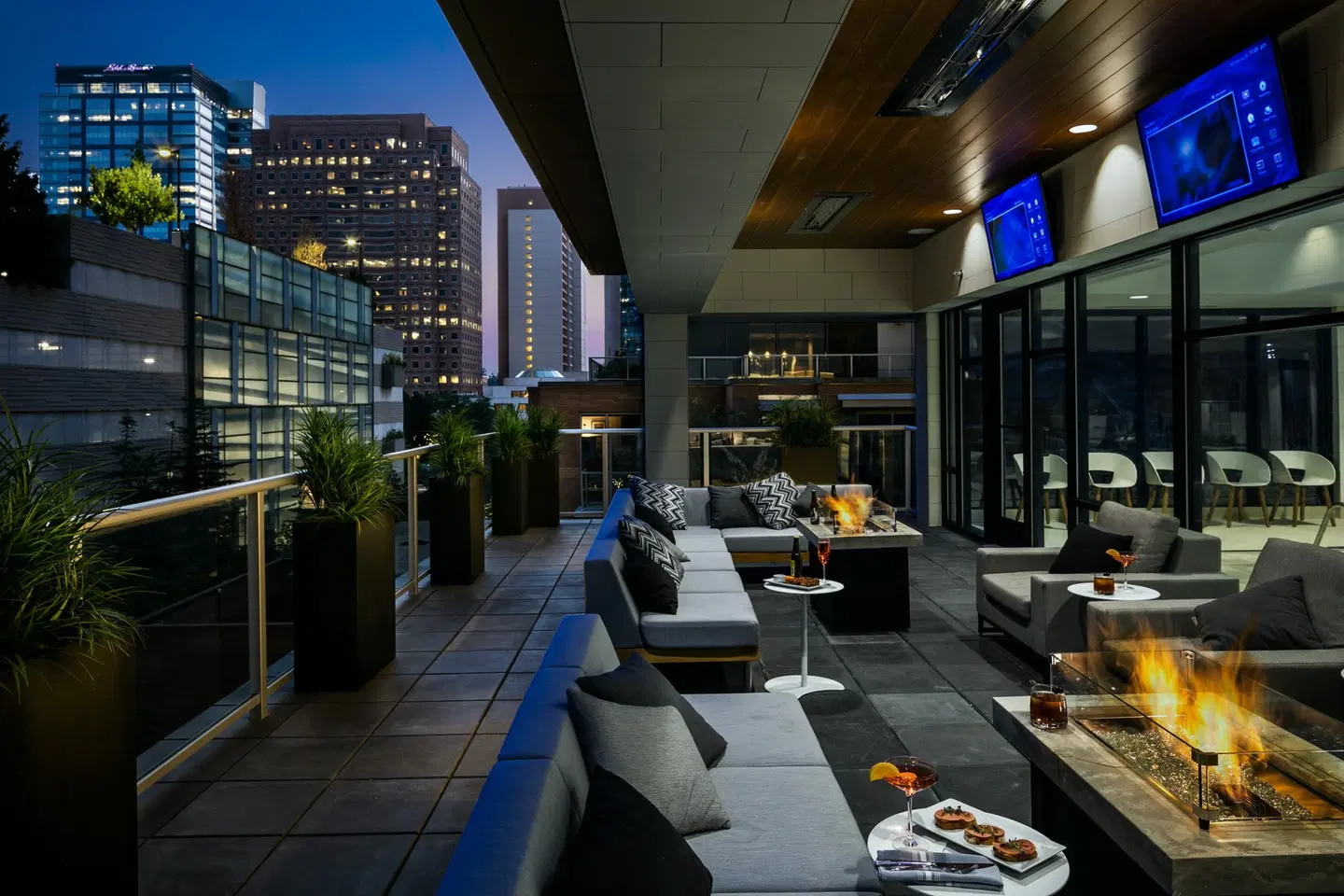 Hilton Garden Inn Seattle Bellevue Downtown Terrasse