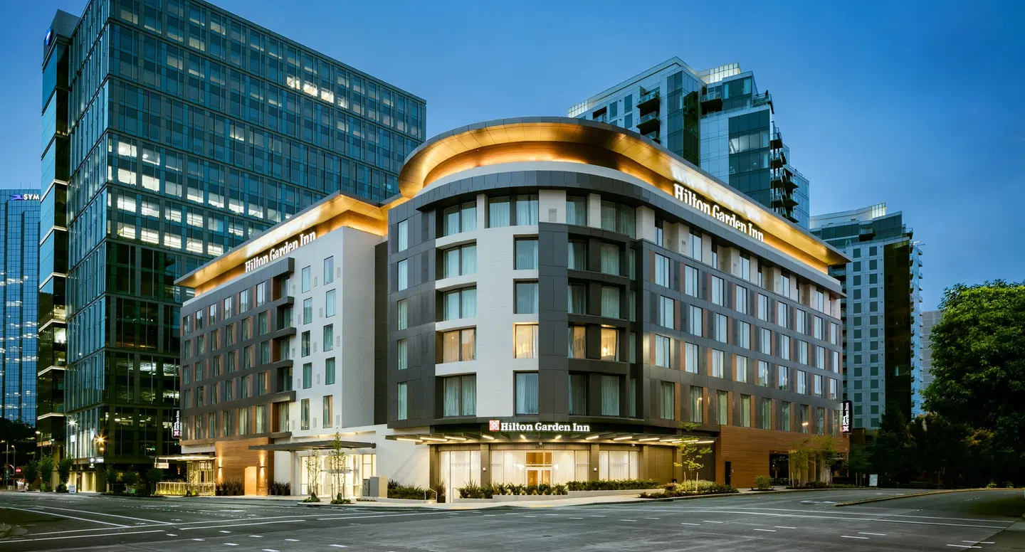 Hilton Garden Inn Seattle Bellevue Downtown EXTERIOR